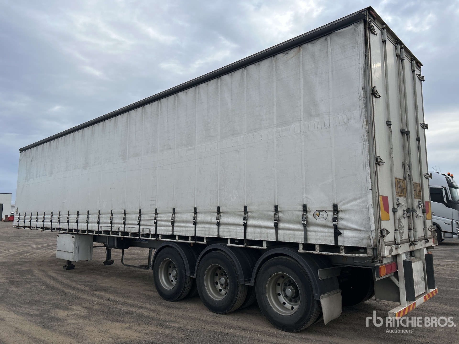 General Appearance with Image, coin arrière droit