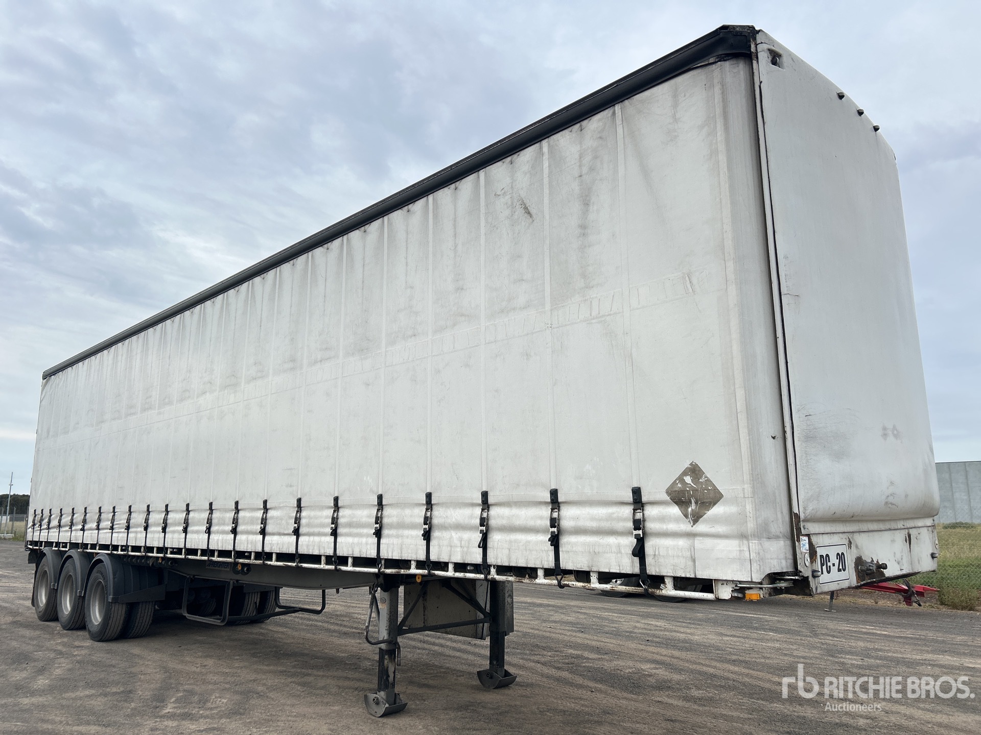 General Appearance with Image, coin avant gauche