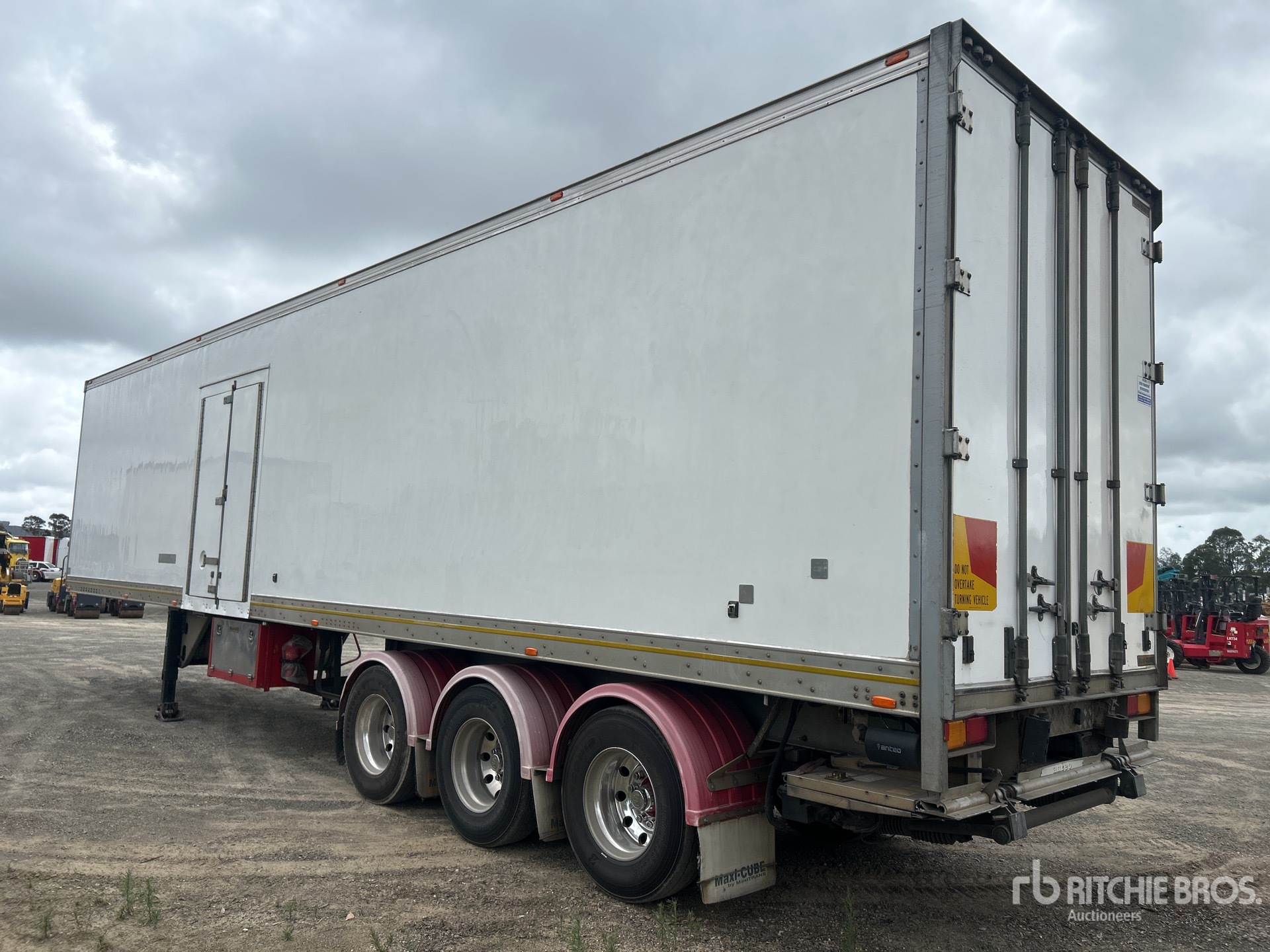 General Appearance with Picture, Right Rear Corner