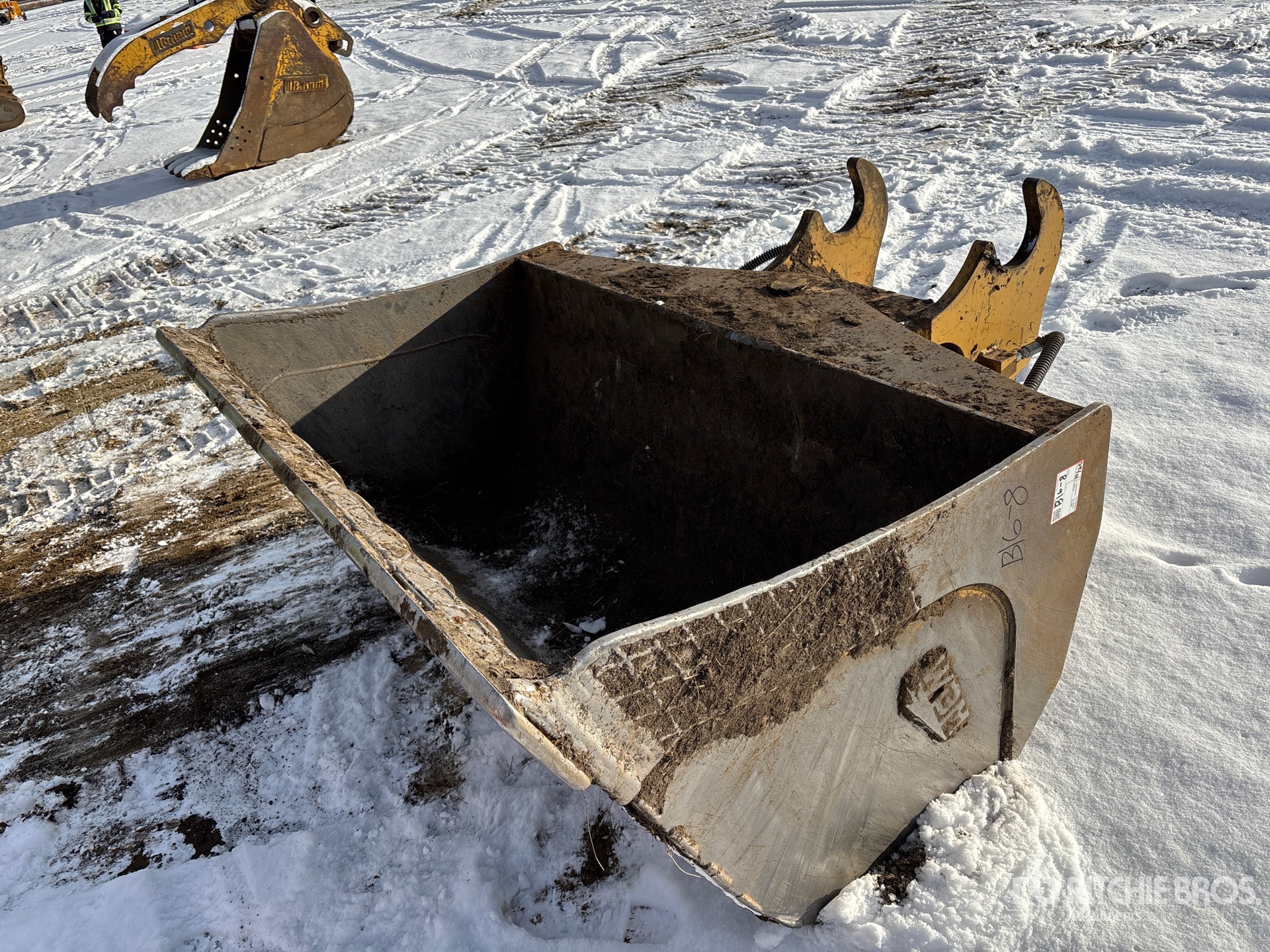 General Appearance with Bild, Ecke vorne links