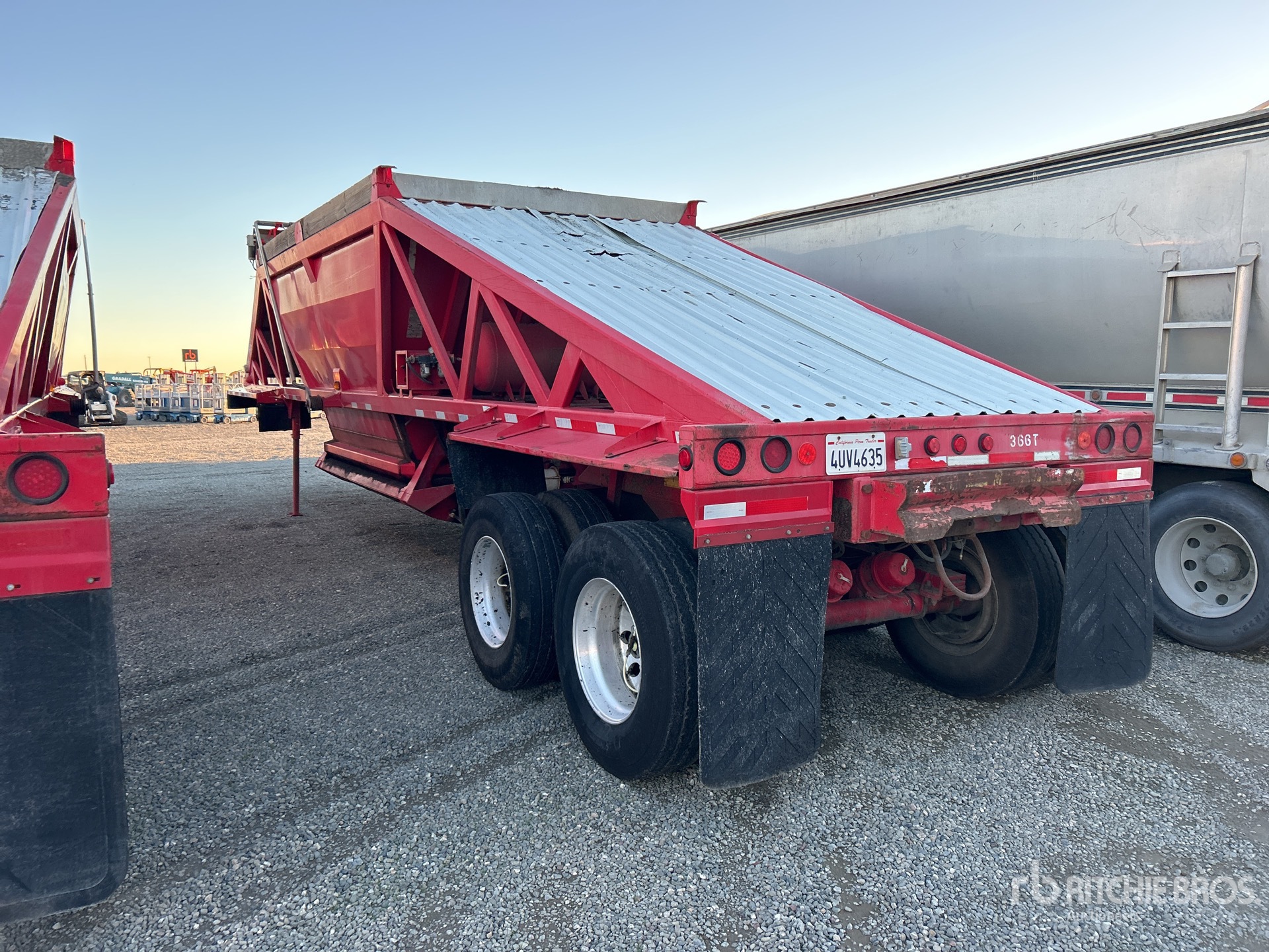 General Appearance with Imagen: esquina trasera izquierda