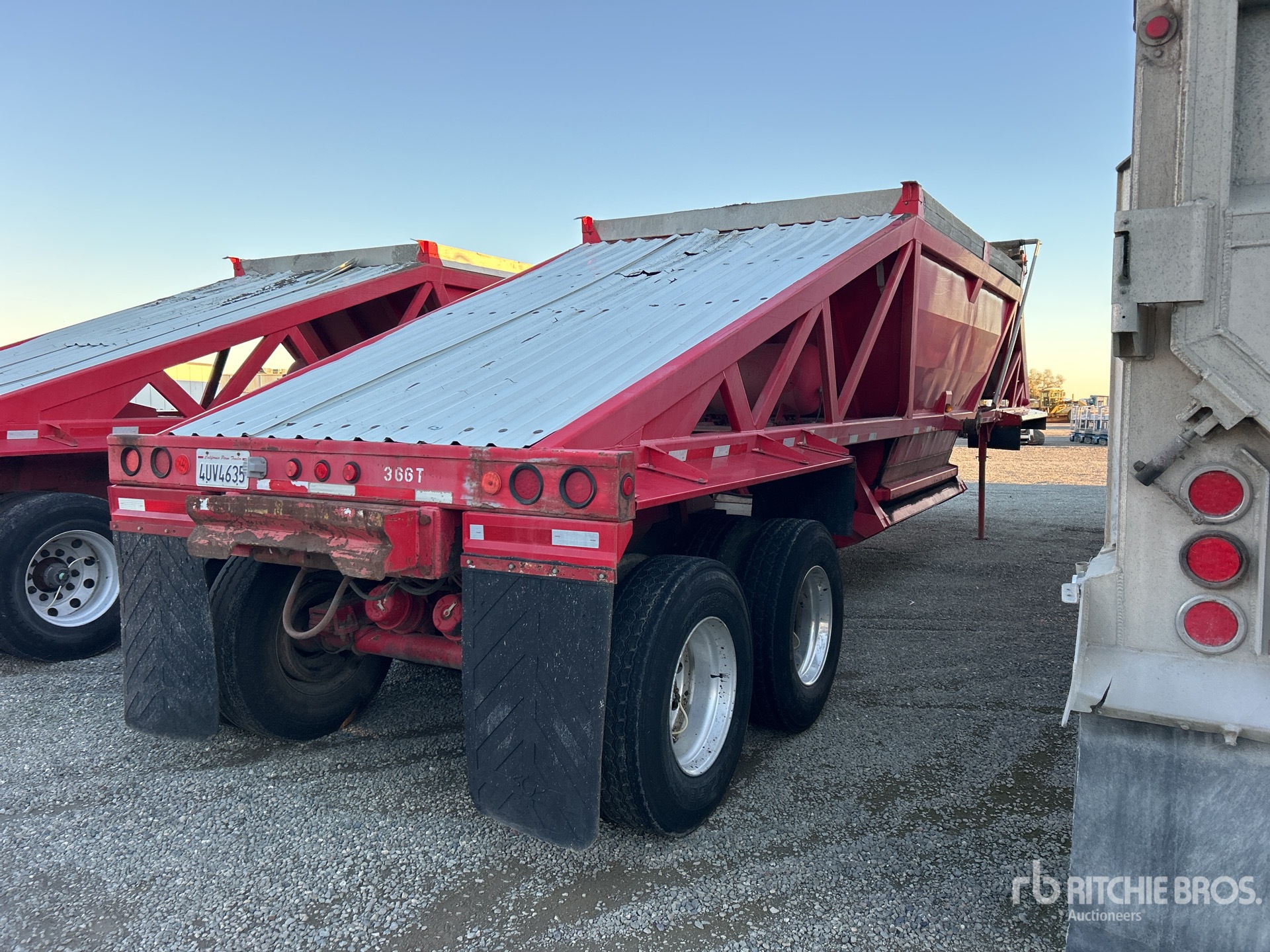 General Appearance with Imagen: esquina trasera derecha