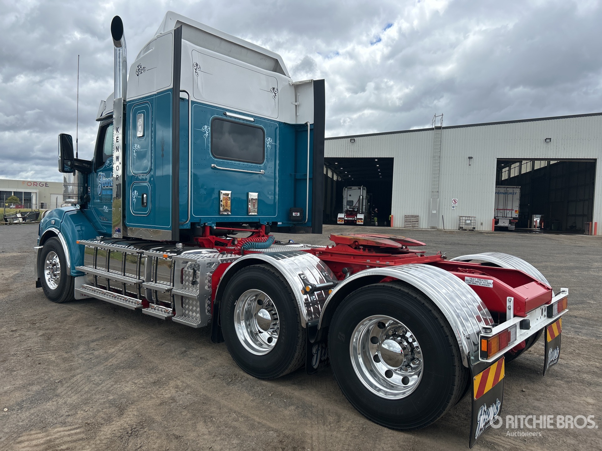 General Appearance with Picture, Right Rear Corner