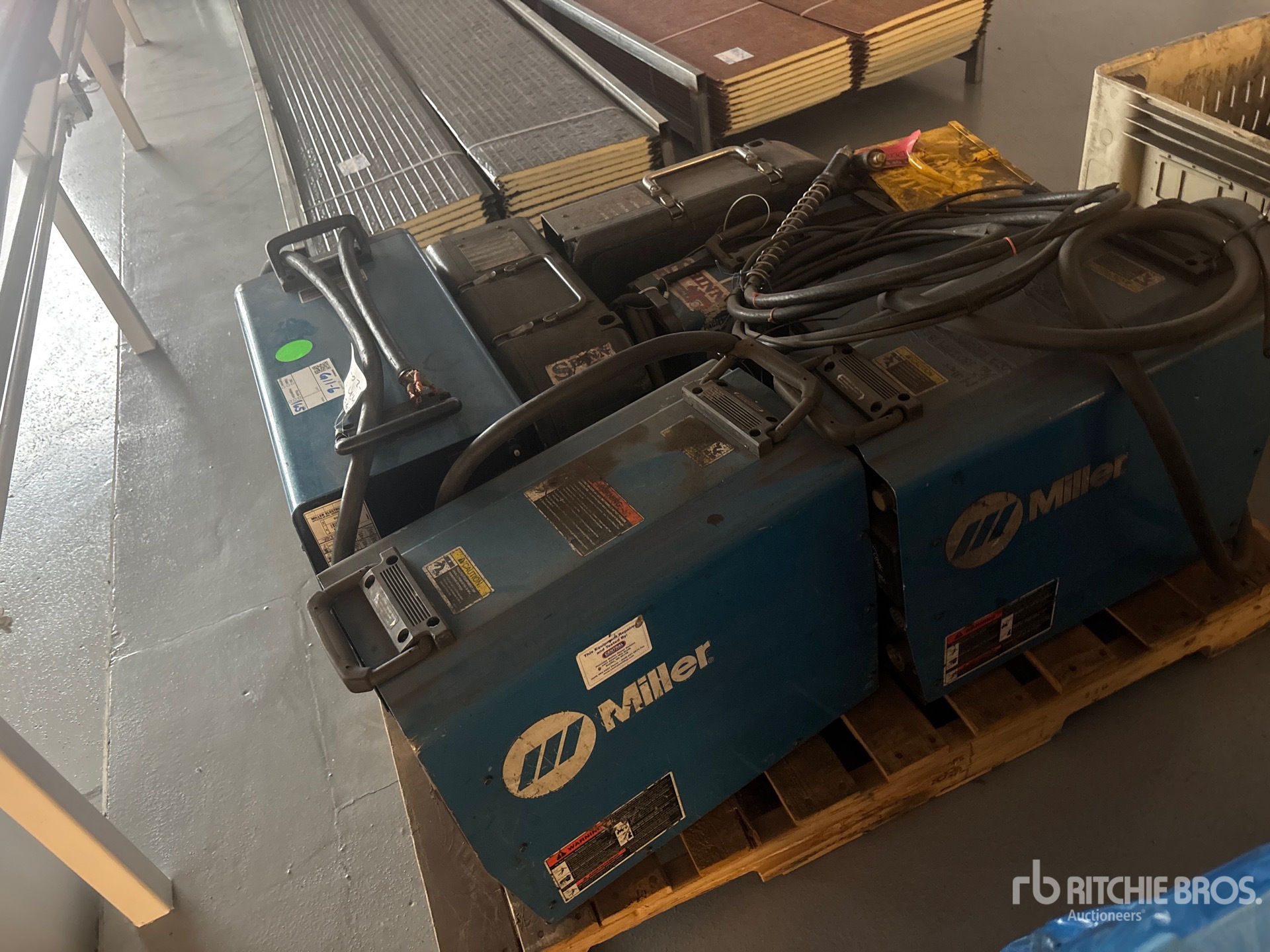 General Appearance with Image, coin arrière droit