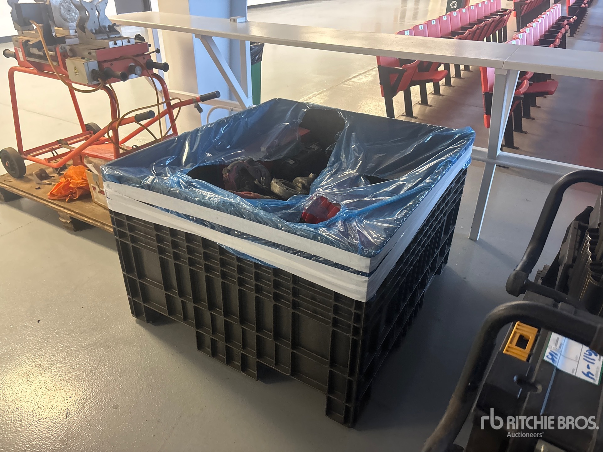 General Appearance with Foto, angolo posteriore sinistro