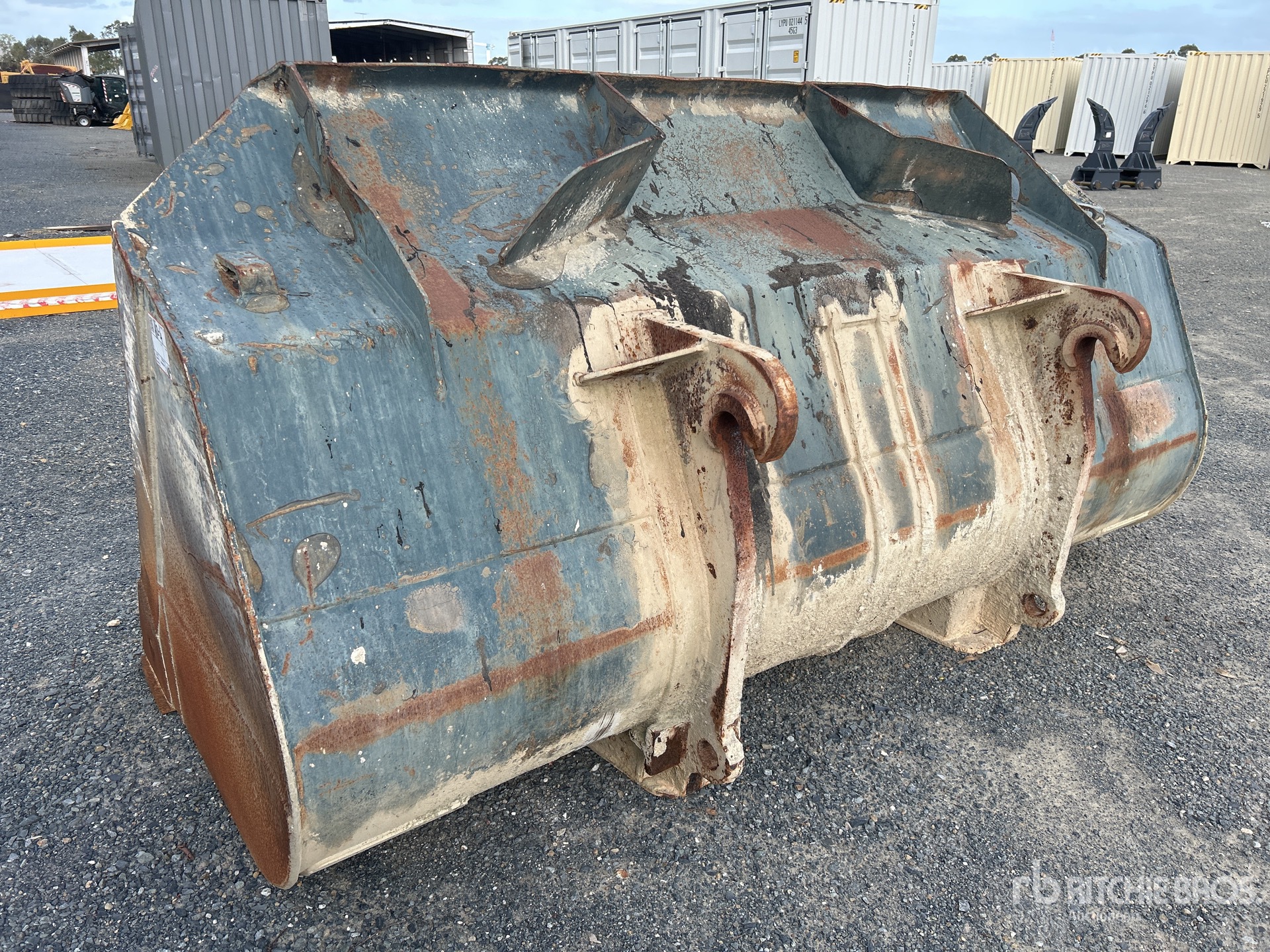 General Appearance with Bild, Ecke hinten links