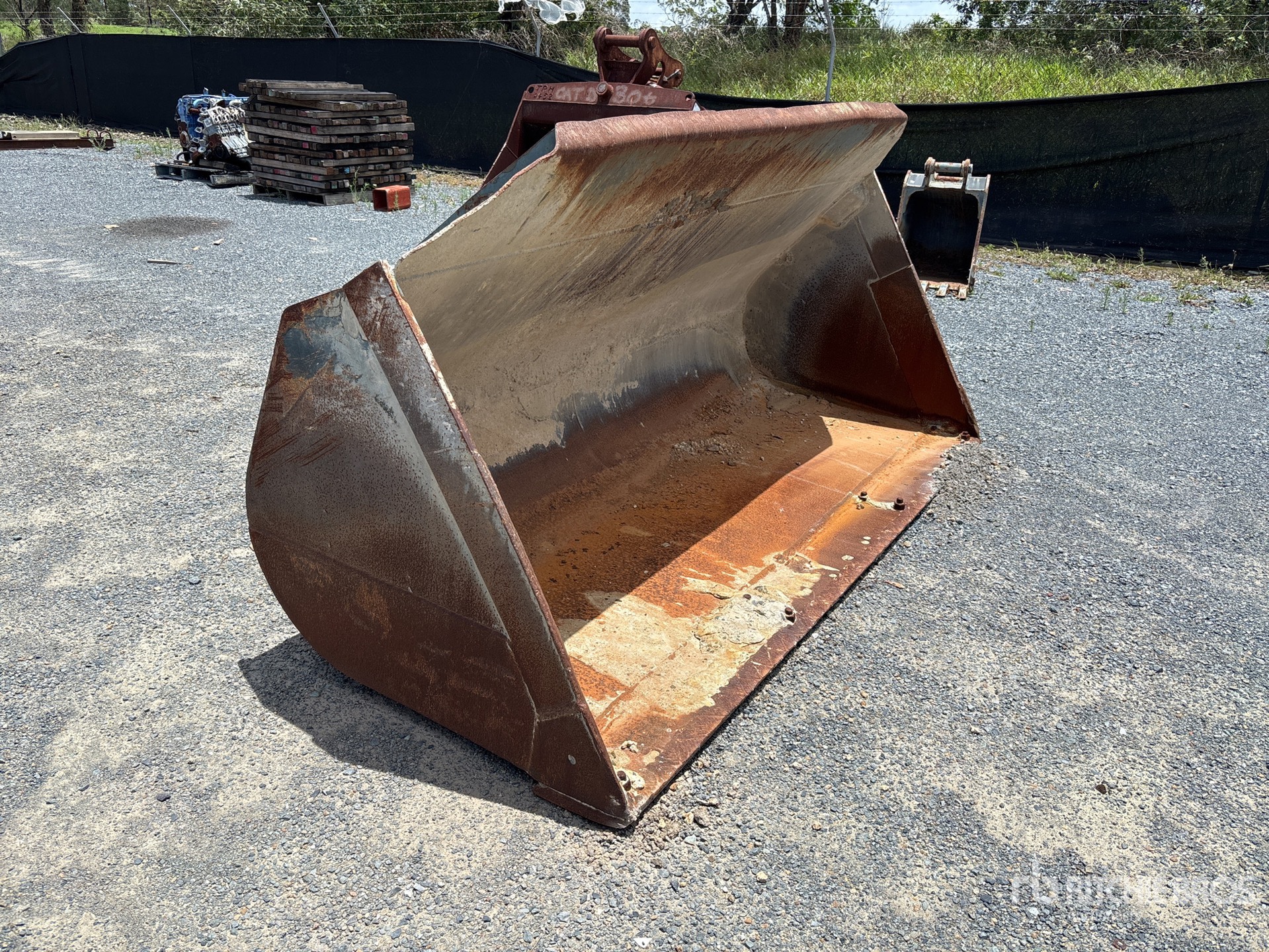 General Appearance with Bild, Ecke vorne rechts