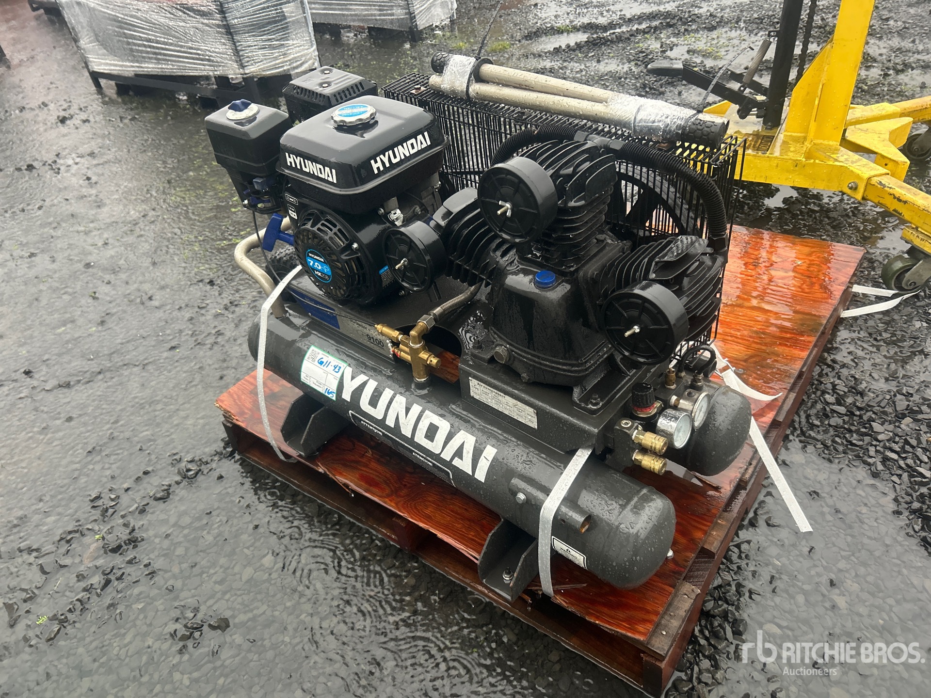 Aspect général with Image, coin avant droit