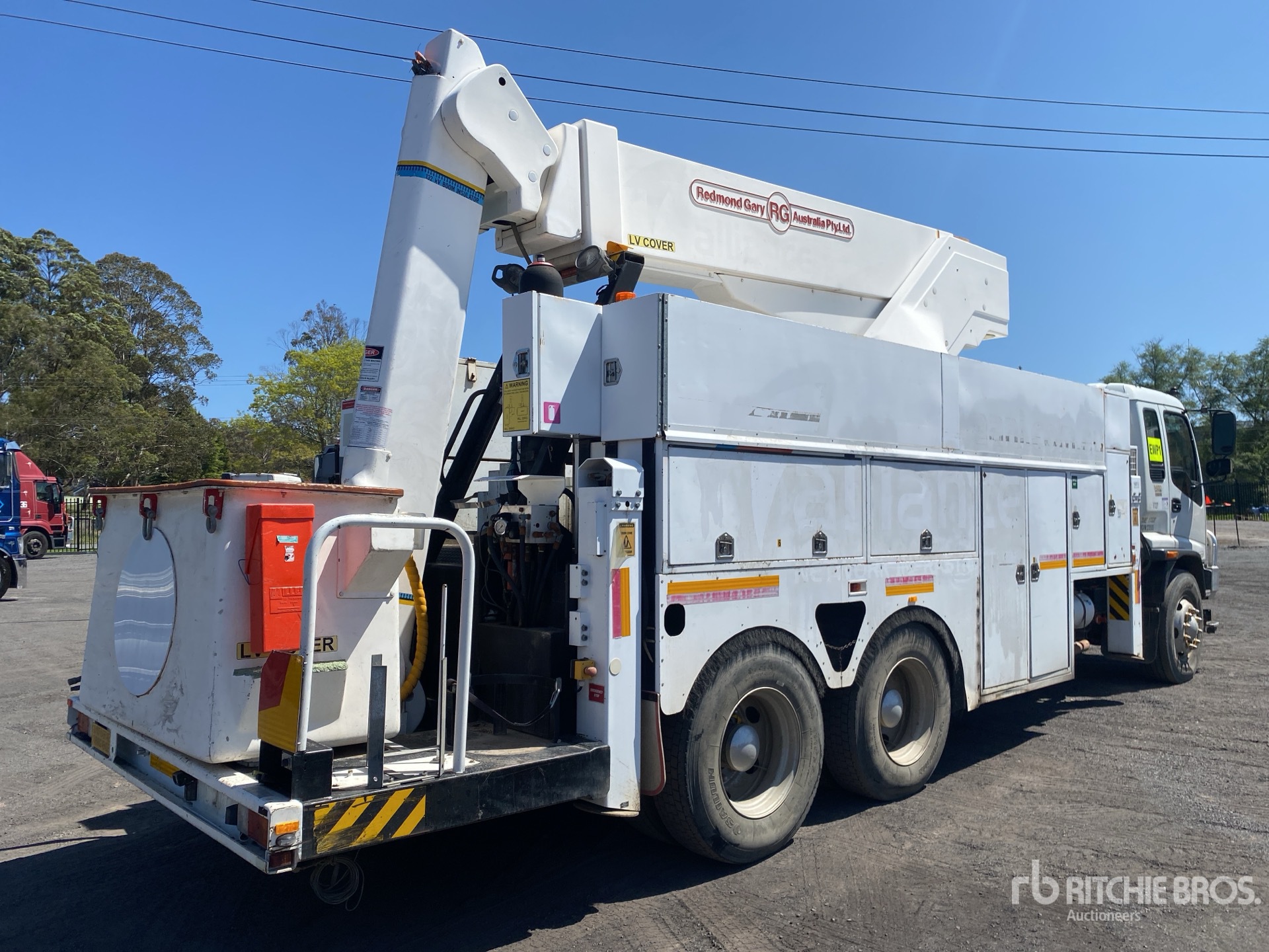 General Appearance with Picture, Left Rear Corner