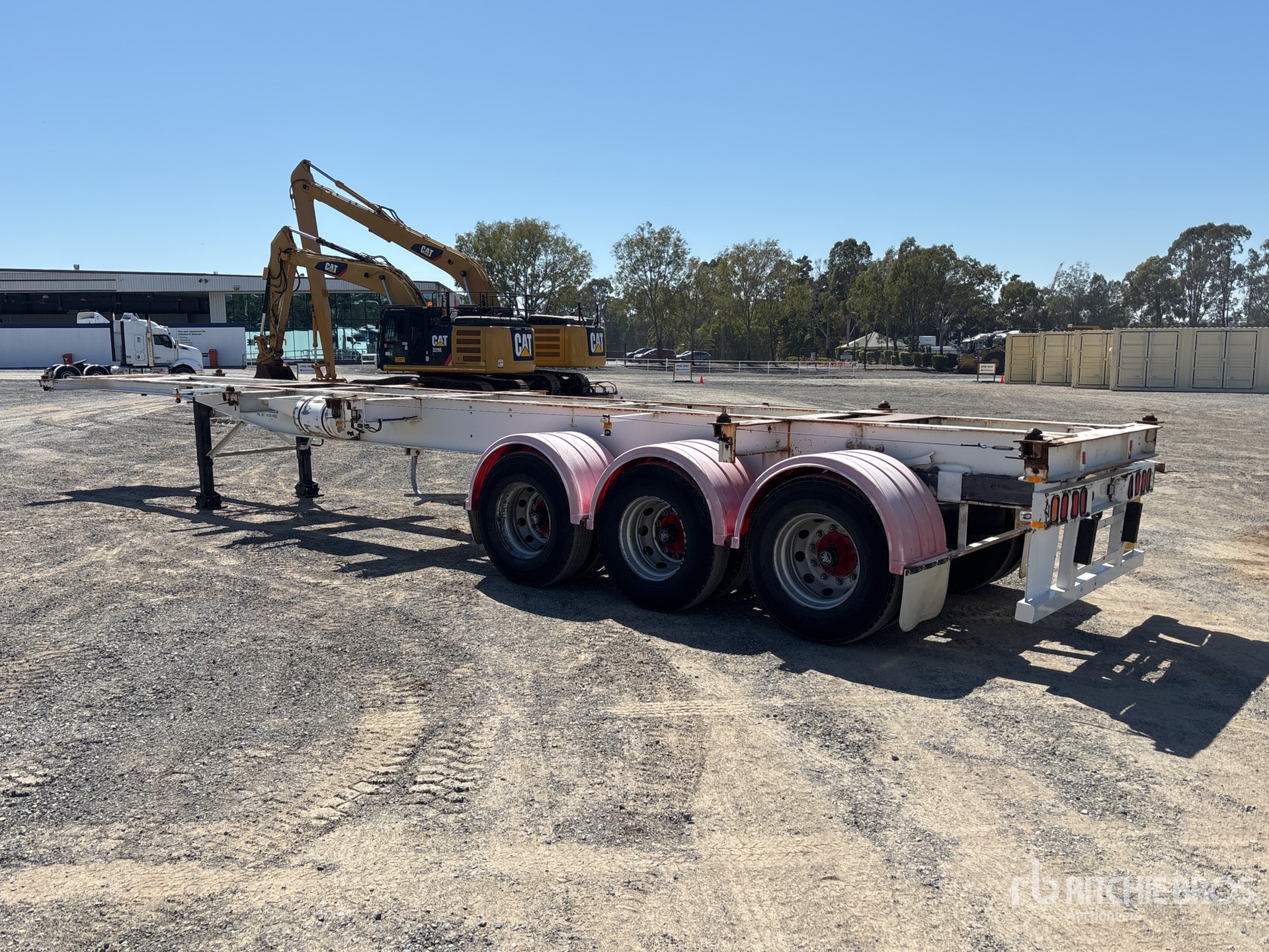 Aspect général with Image, coin arrière droit