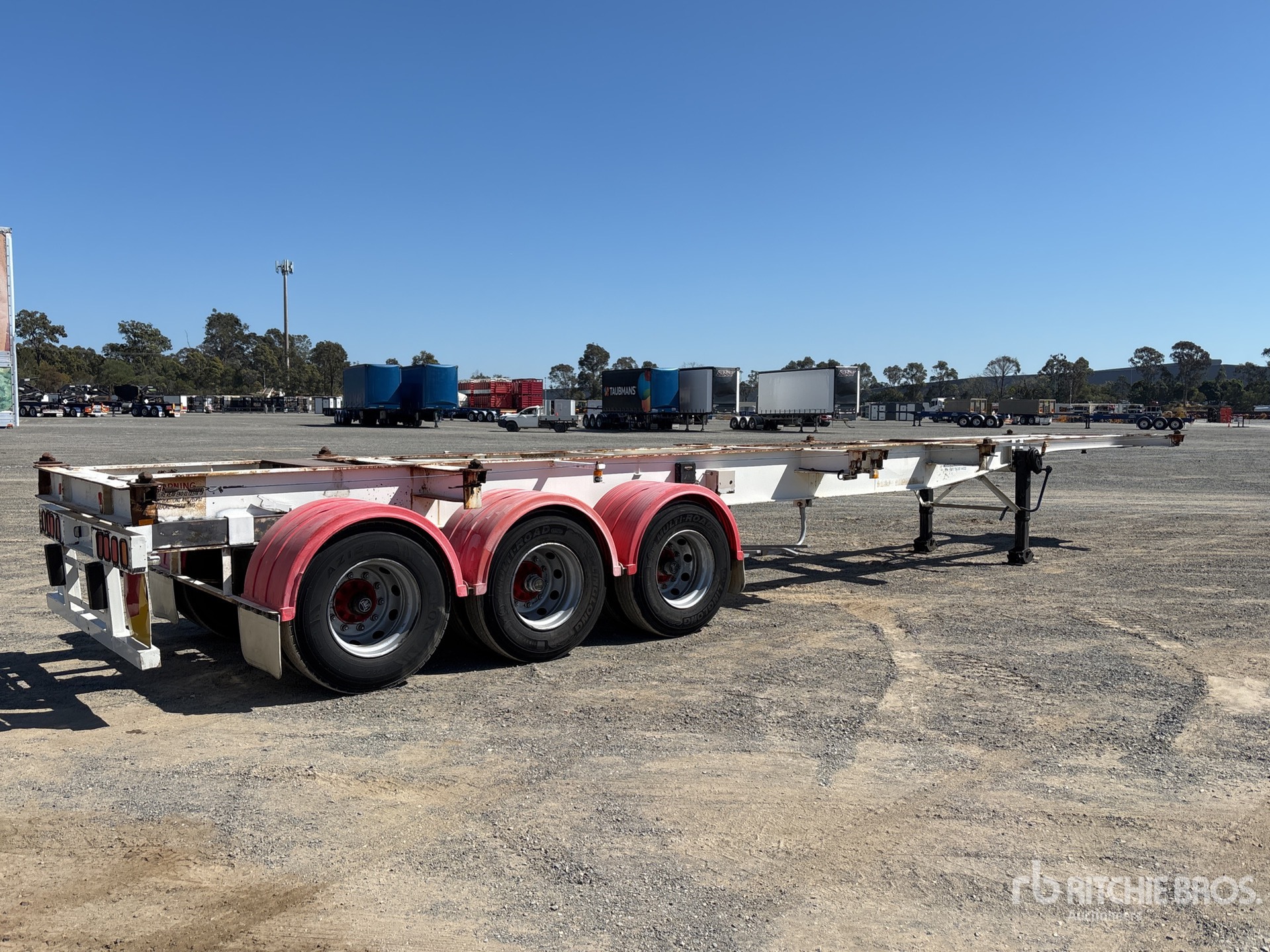 Aspect général with Image, coin arrière gauche