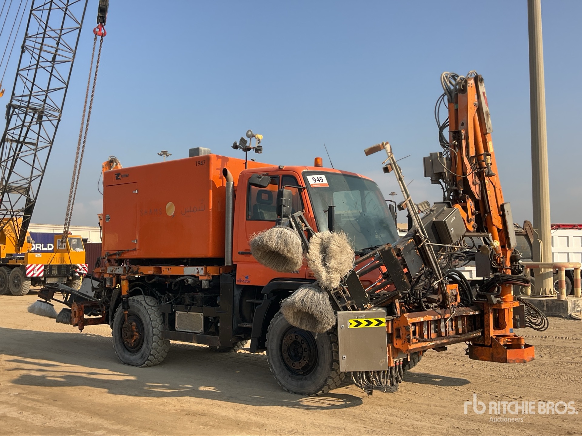 General Appearance with Picture, Right Front Corner