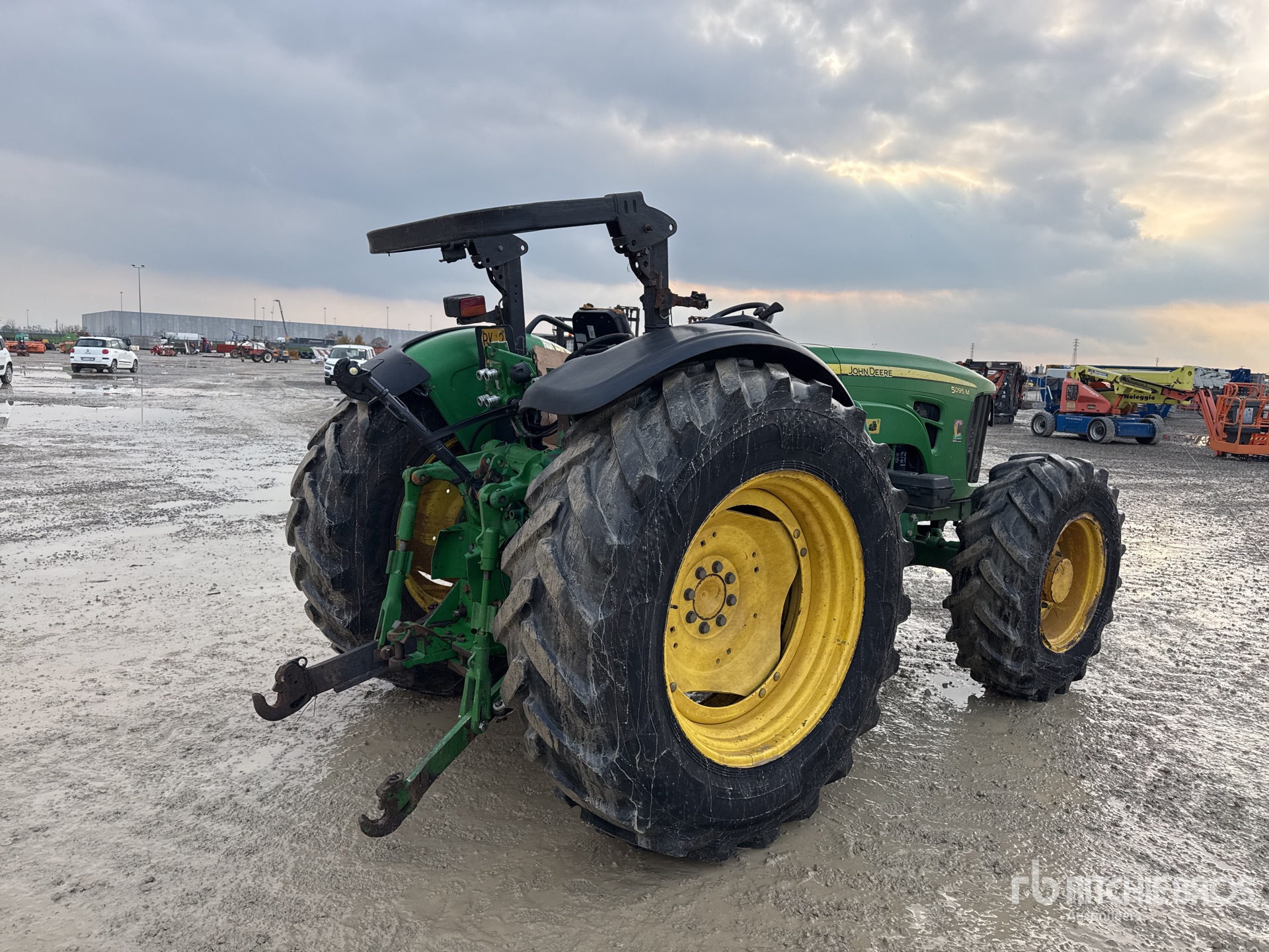 Aspect général with Image, coin arrière droit