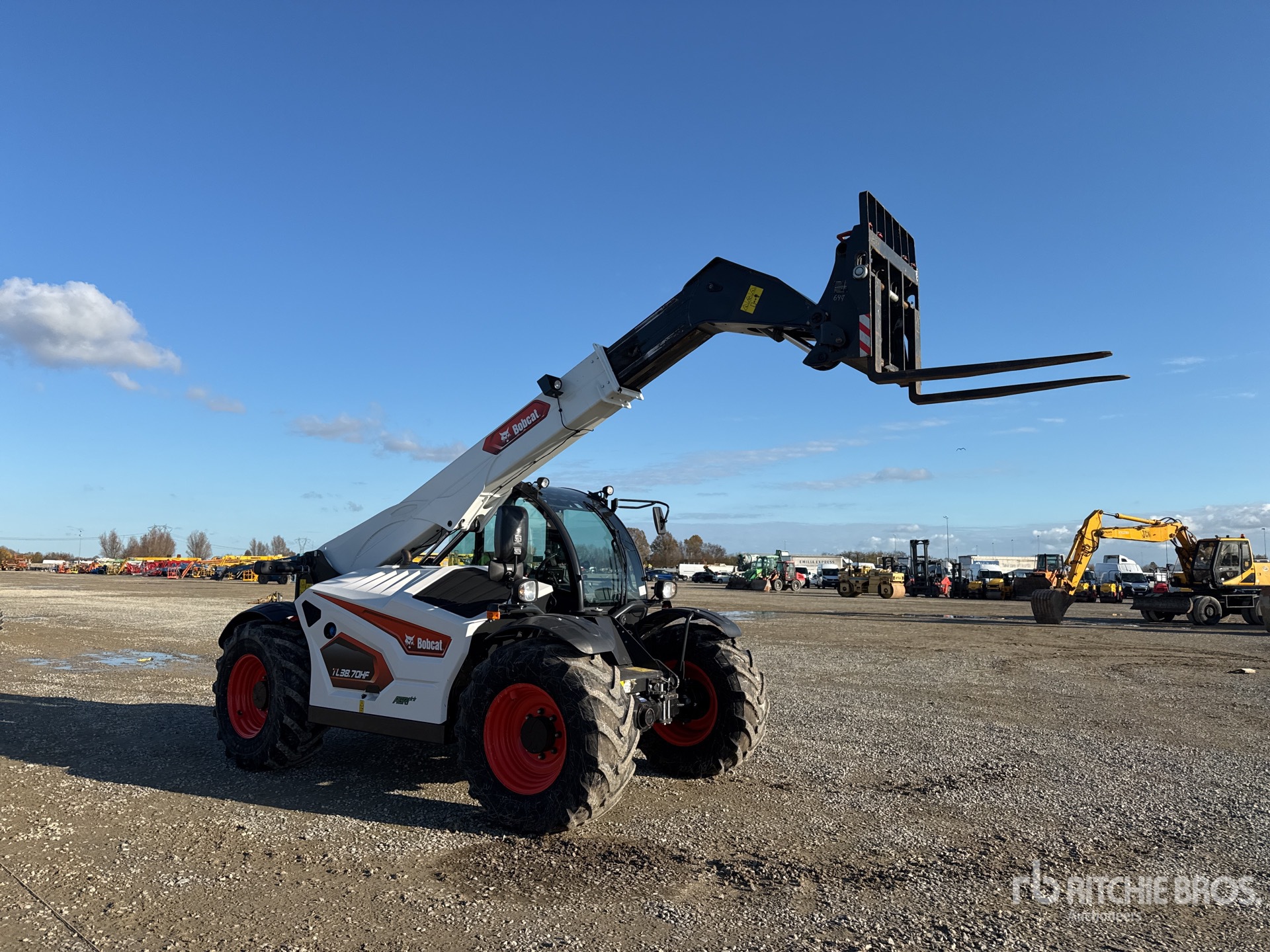 General Appearance with Bild, Ecke vorne rechts