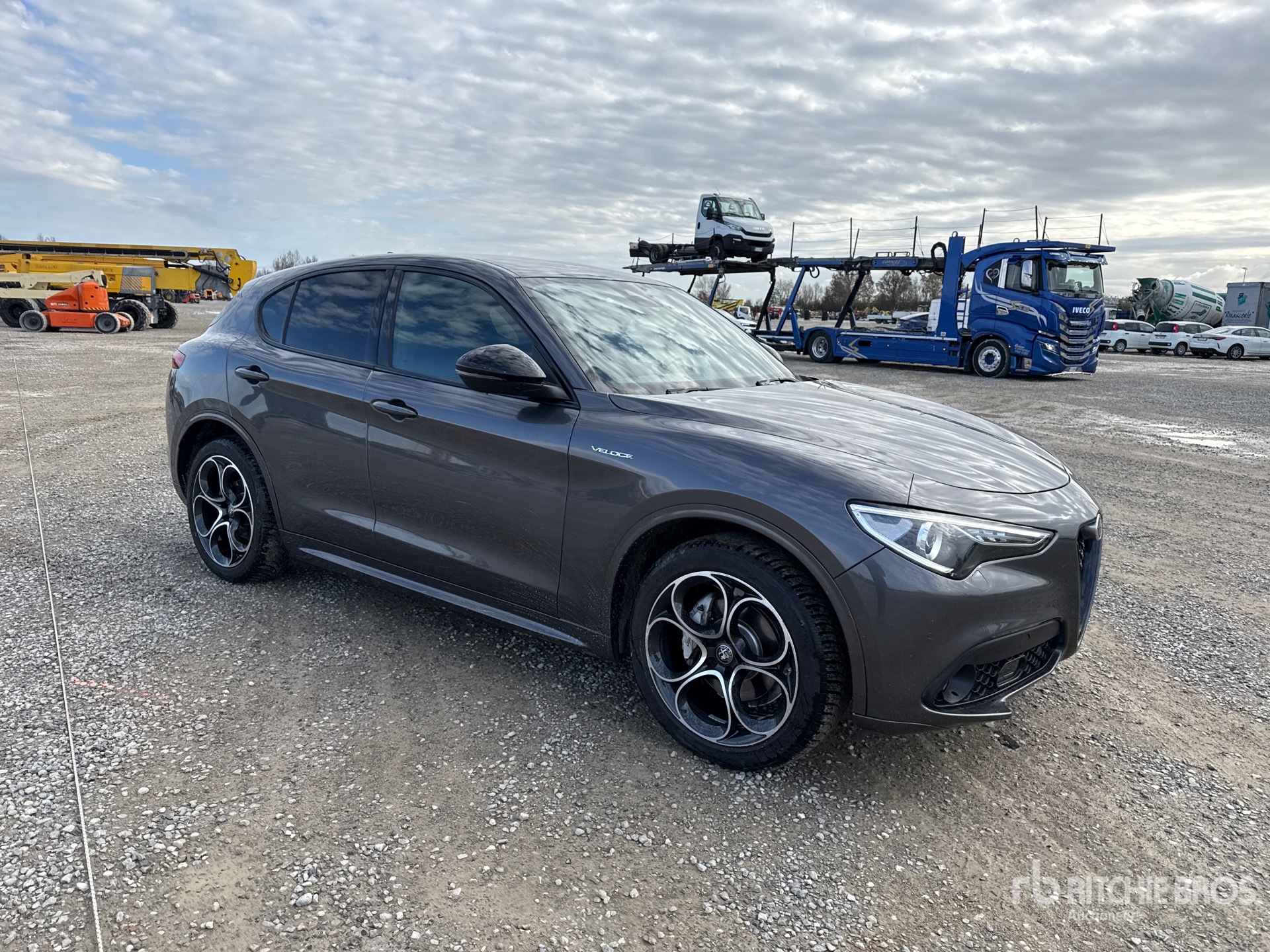 General Appearance with Picture, Right Front Corner