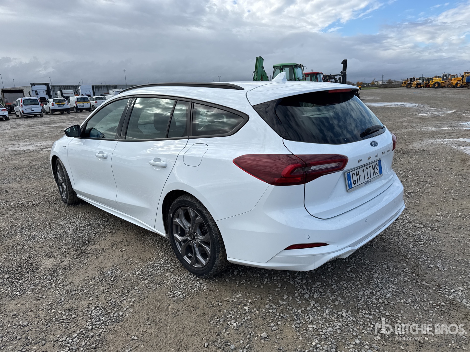 General Appearance with Picture, Left Rear Corner