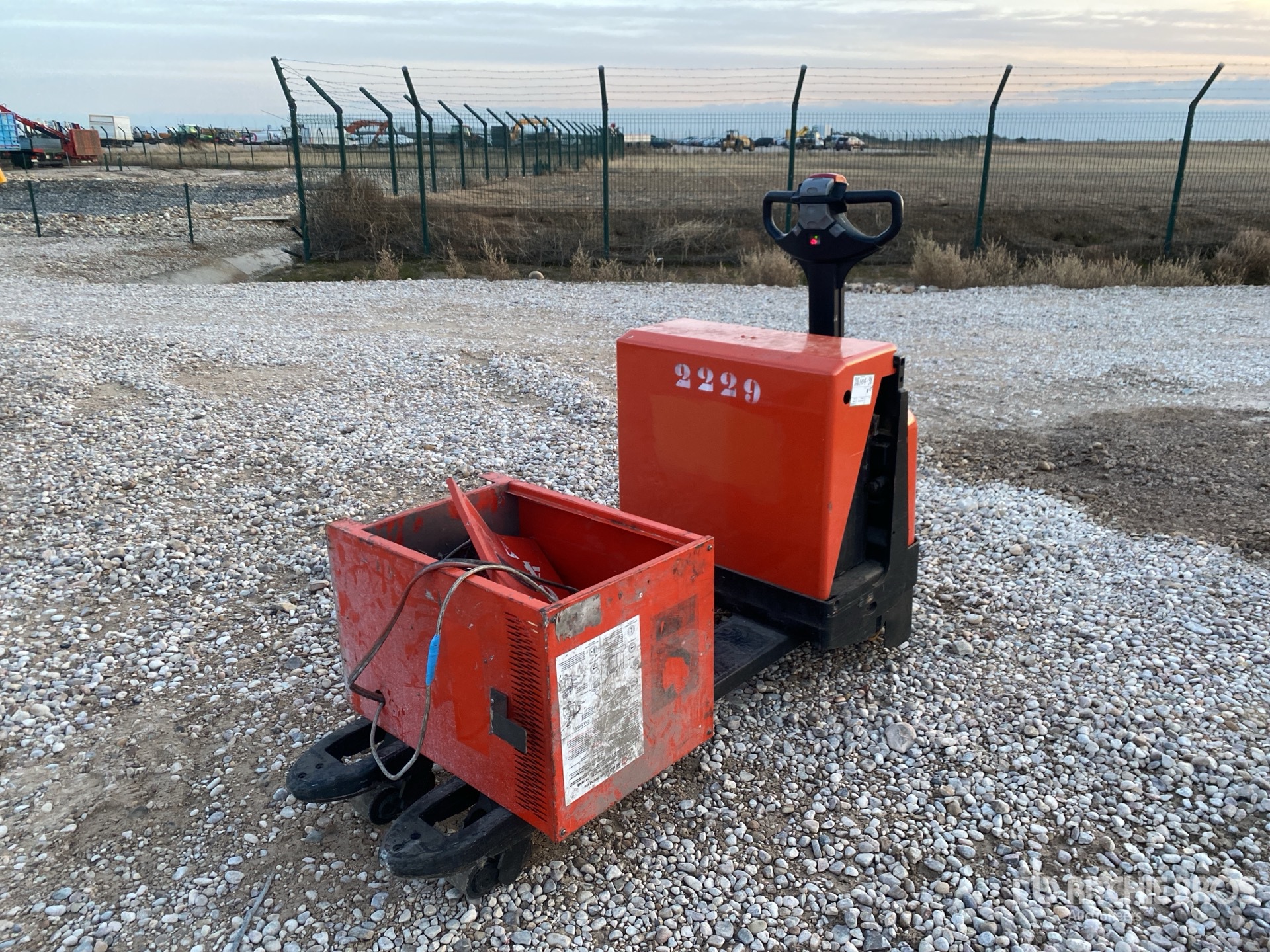 General Appearance with Imagen: esquina delantera izquierda