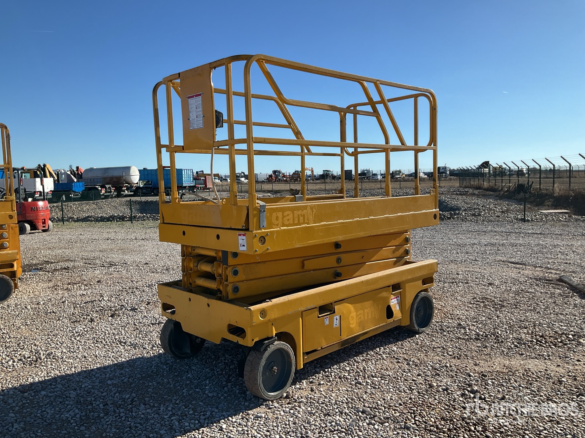 General Appearance with Imagen: esquina delantera izquierda