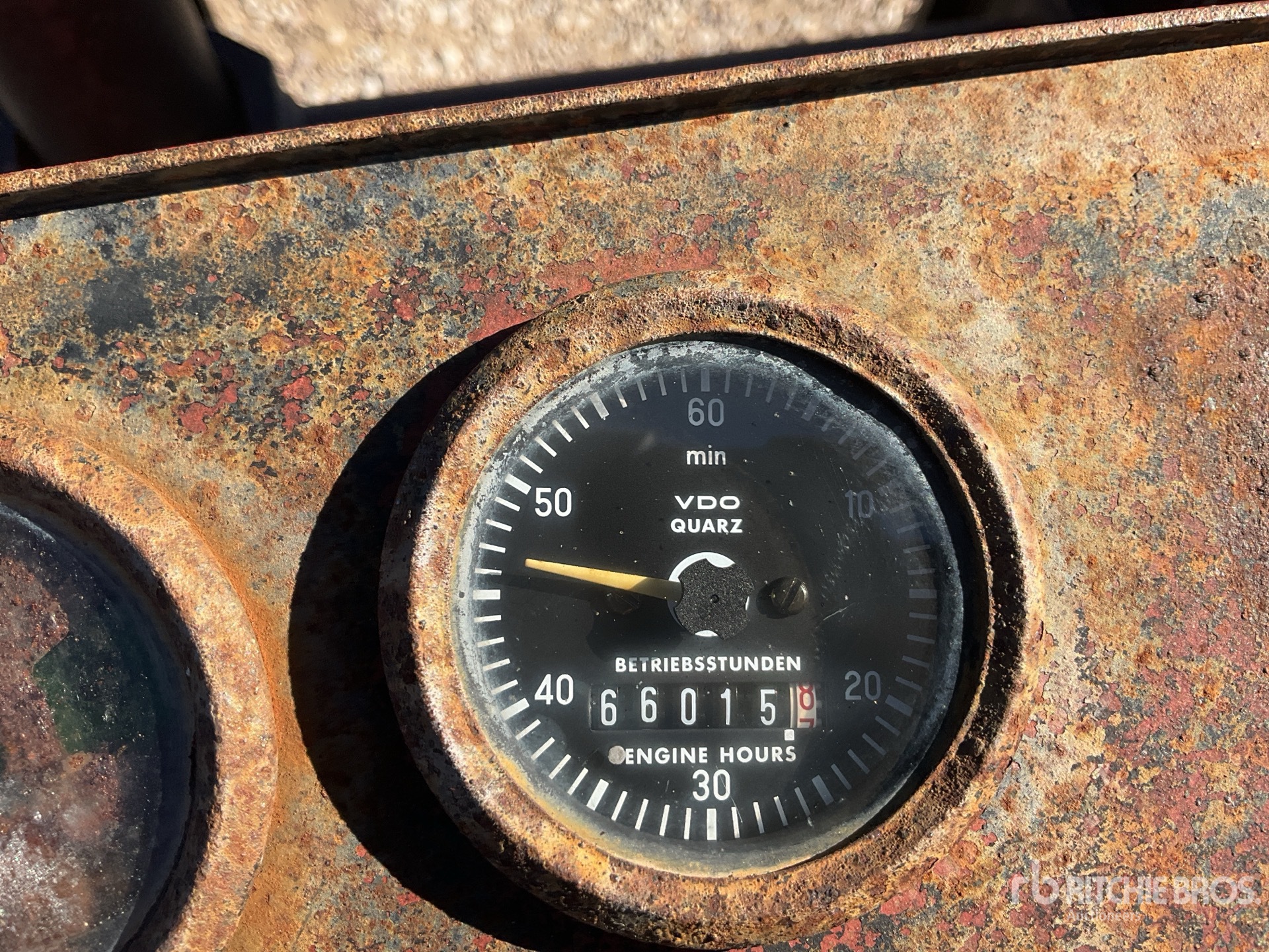 General Appearance with Hour Meter / Odometer