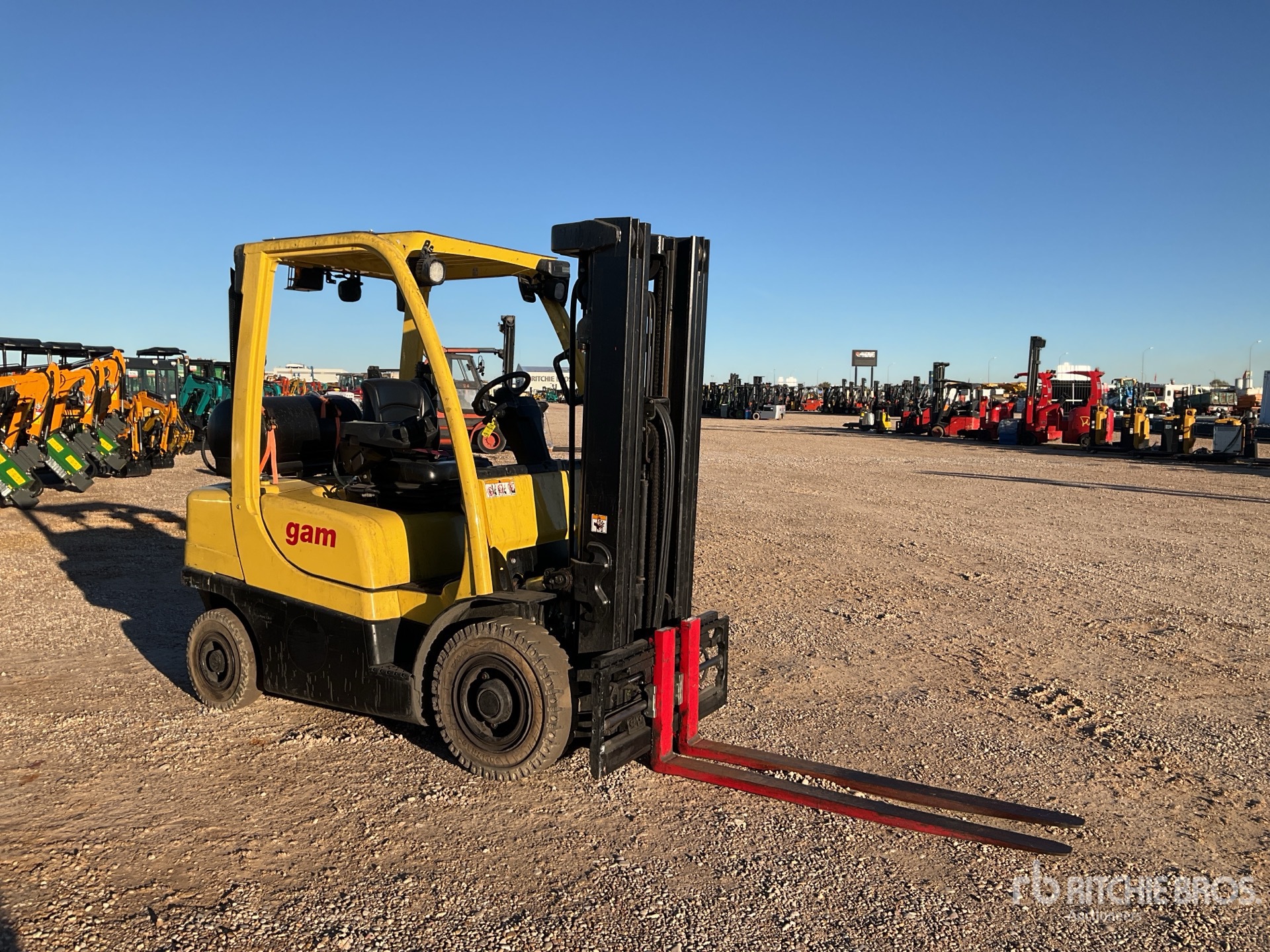 General Appearance with Picture, Right Front Corner