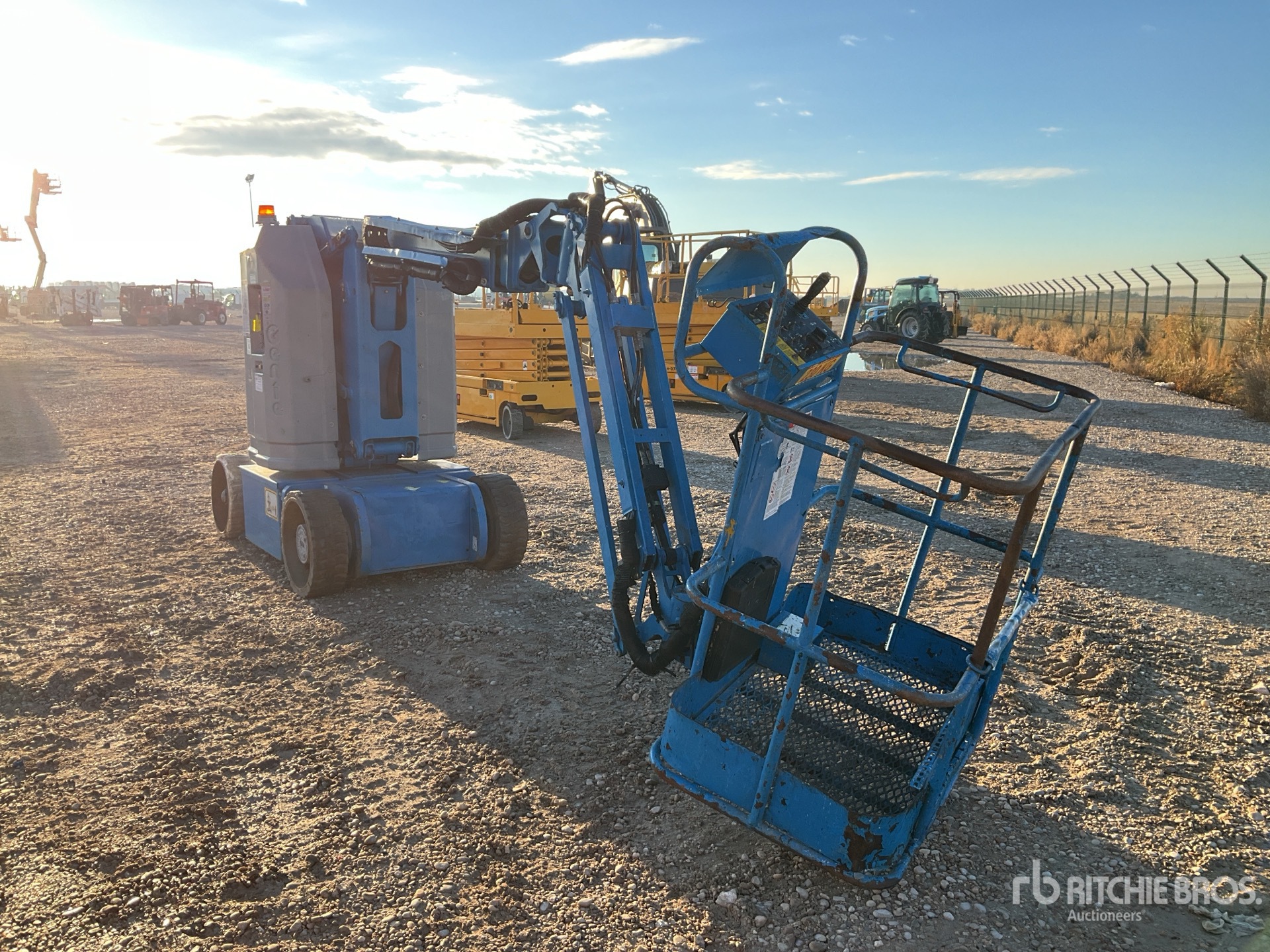 Aspect général with Image, coin arrière gauche