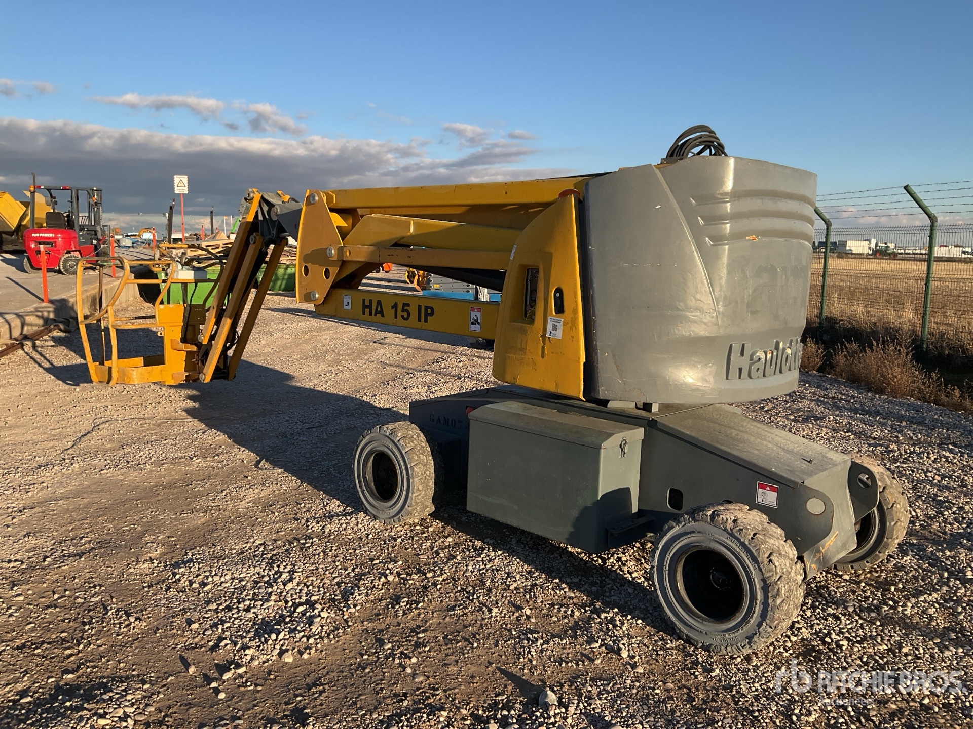 General Appearance with Picture, Right Front Corner