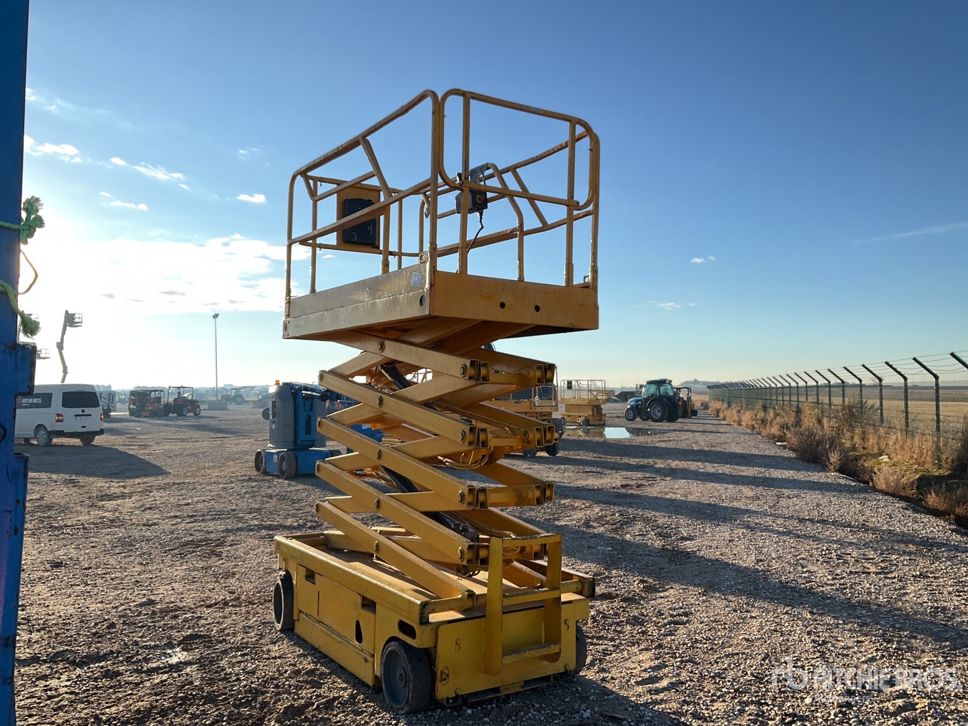 General Appearance with Imagen: esquina trasera izquierda