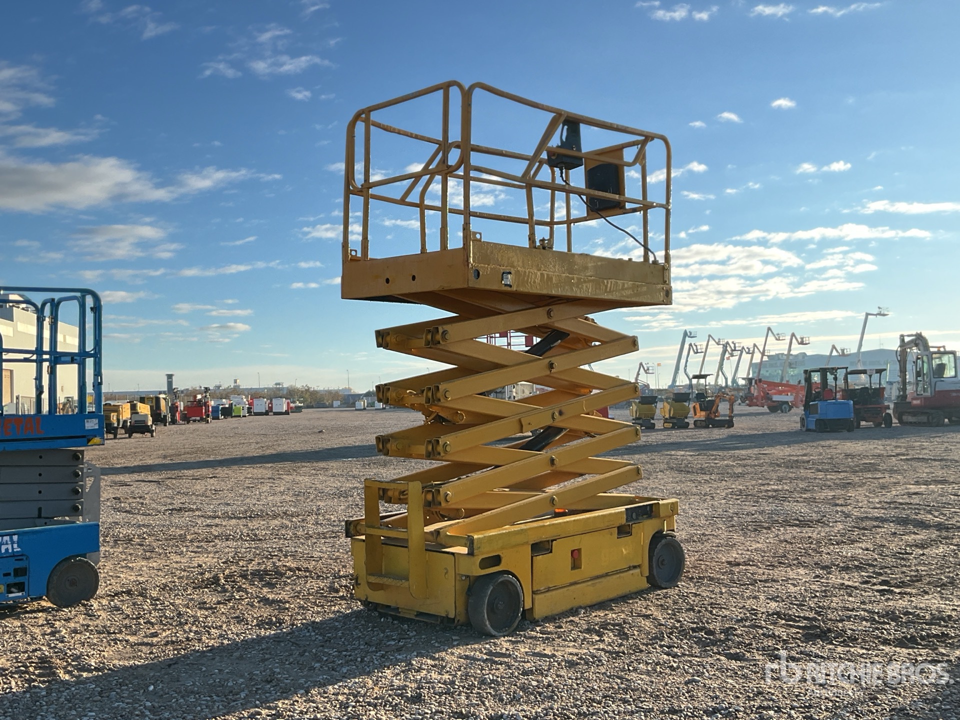 General Appearance with Imagen: esquina trasera derecha