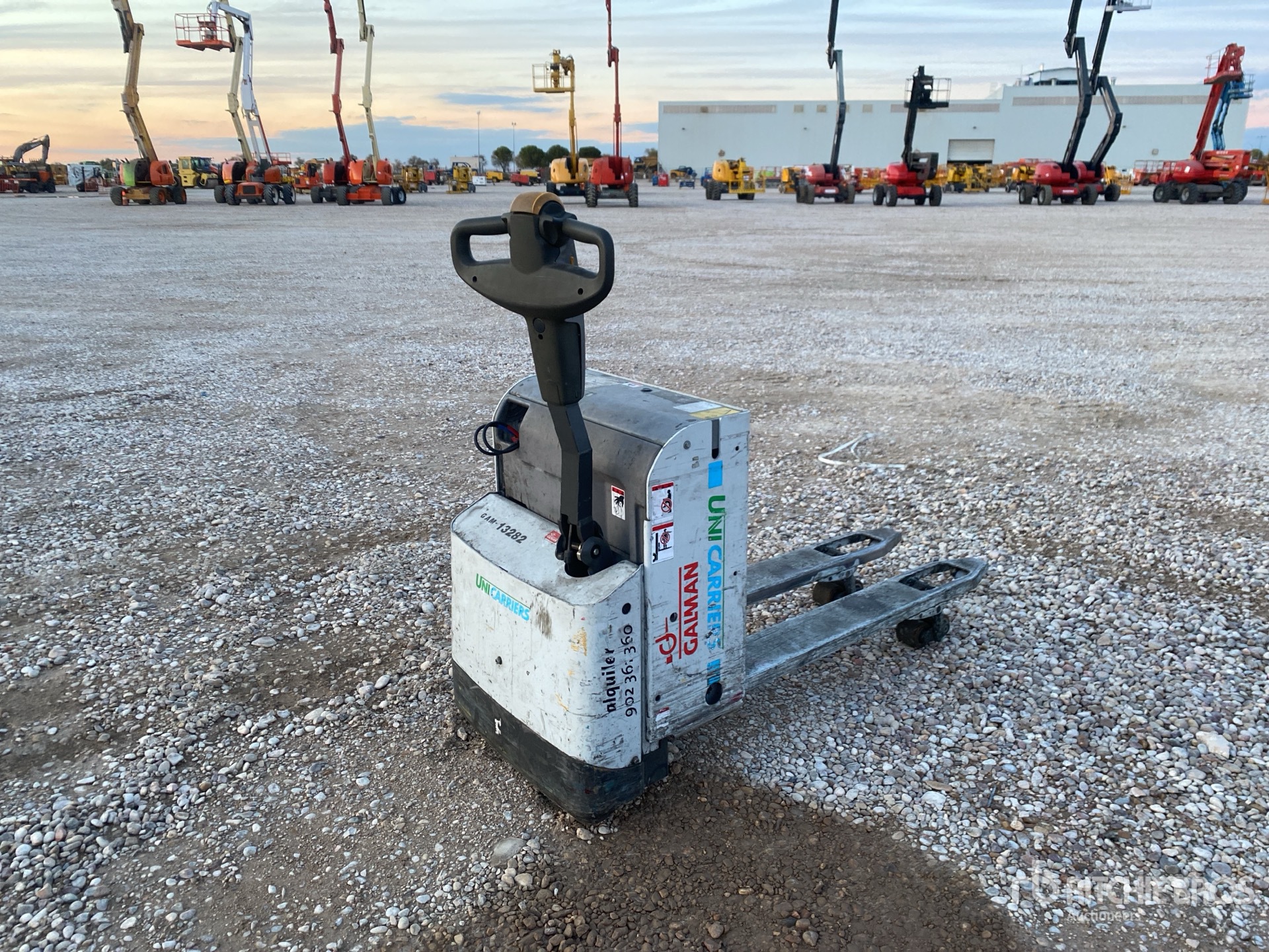 General Appearance with Imagen: esquina trasera derecha