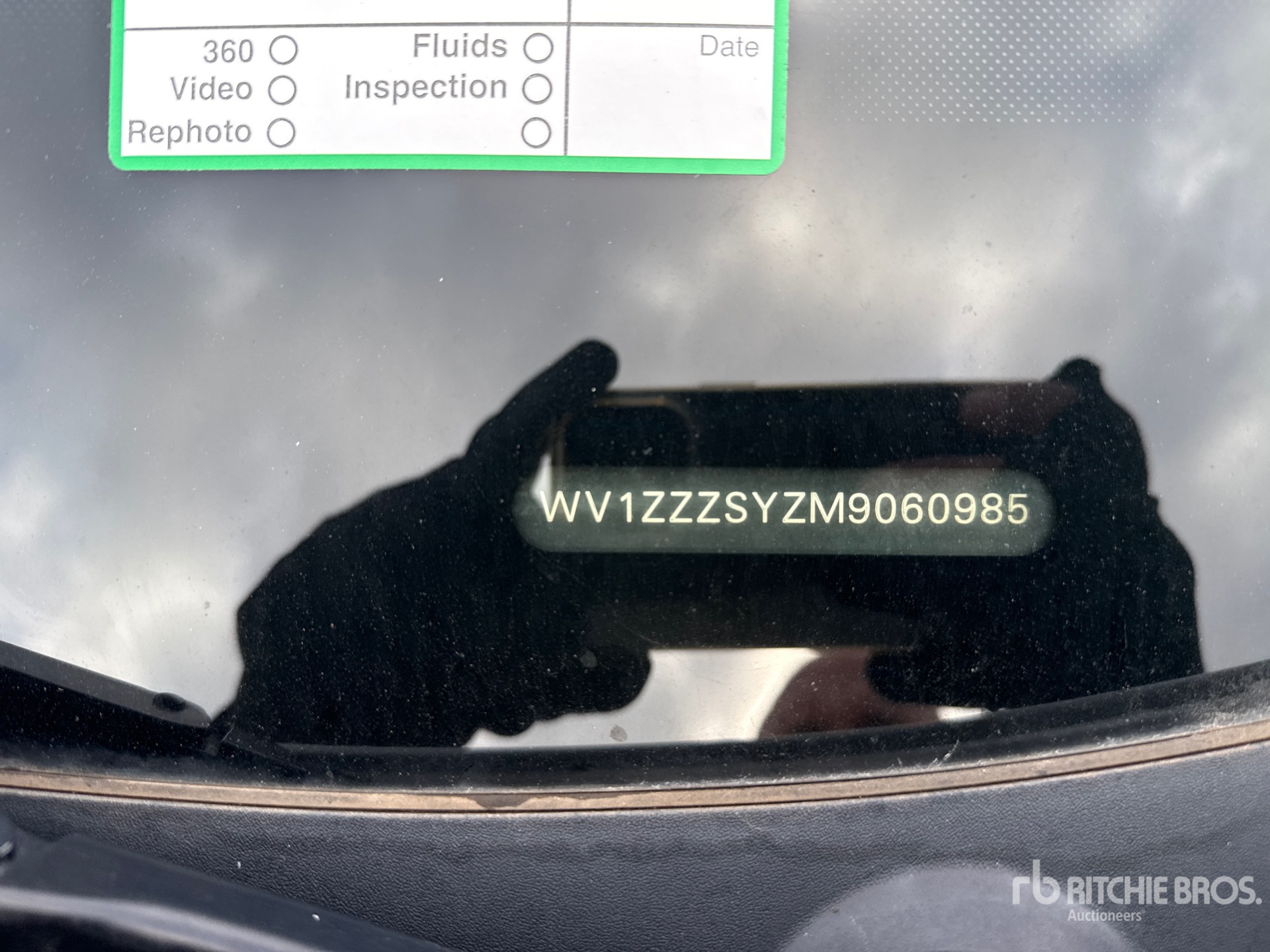 General Appearance with Numéro de série/Numéro d'identification du véhicule automobile