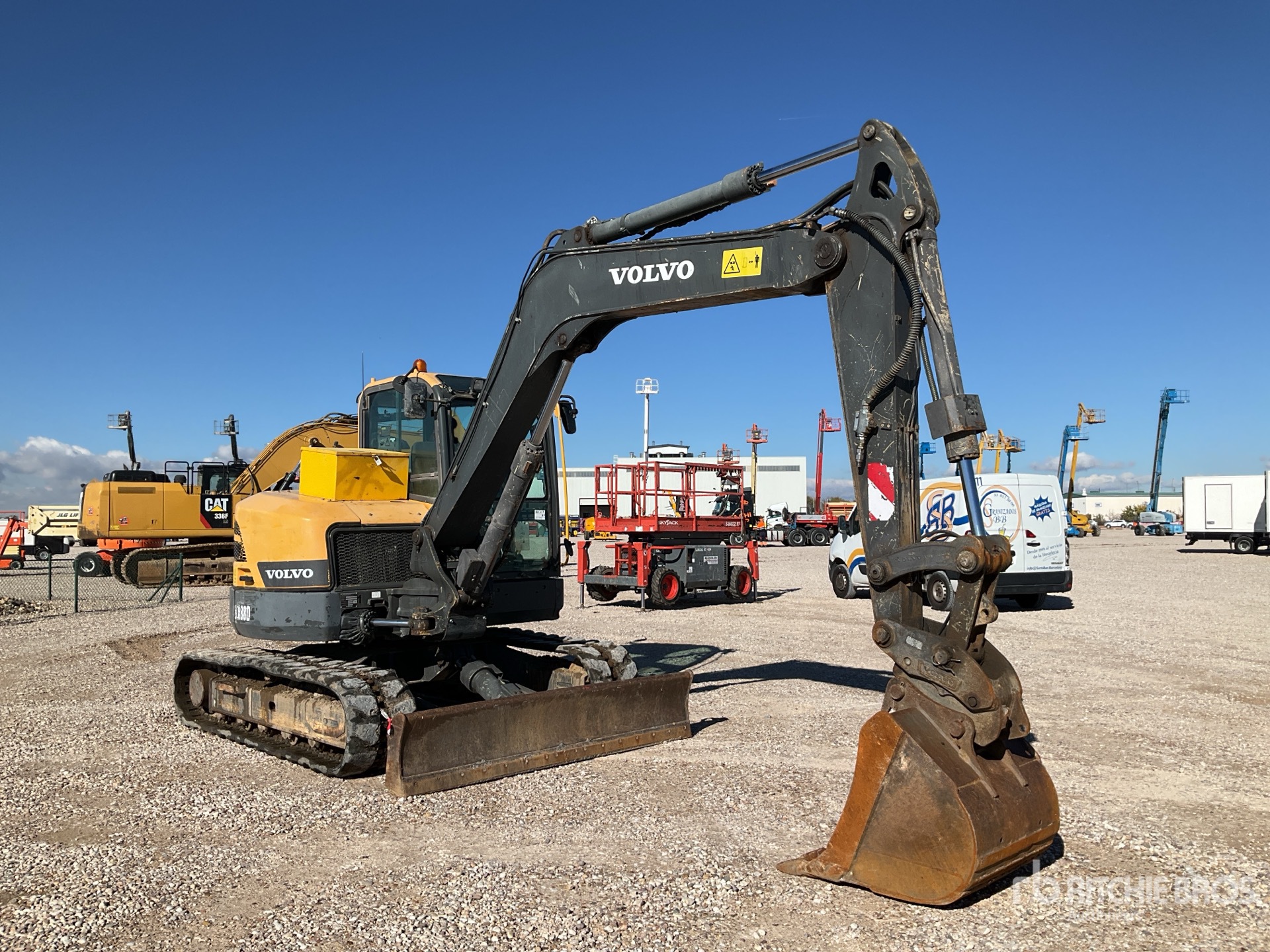 General Appearance with Bild, Ecke vorne rechts