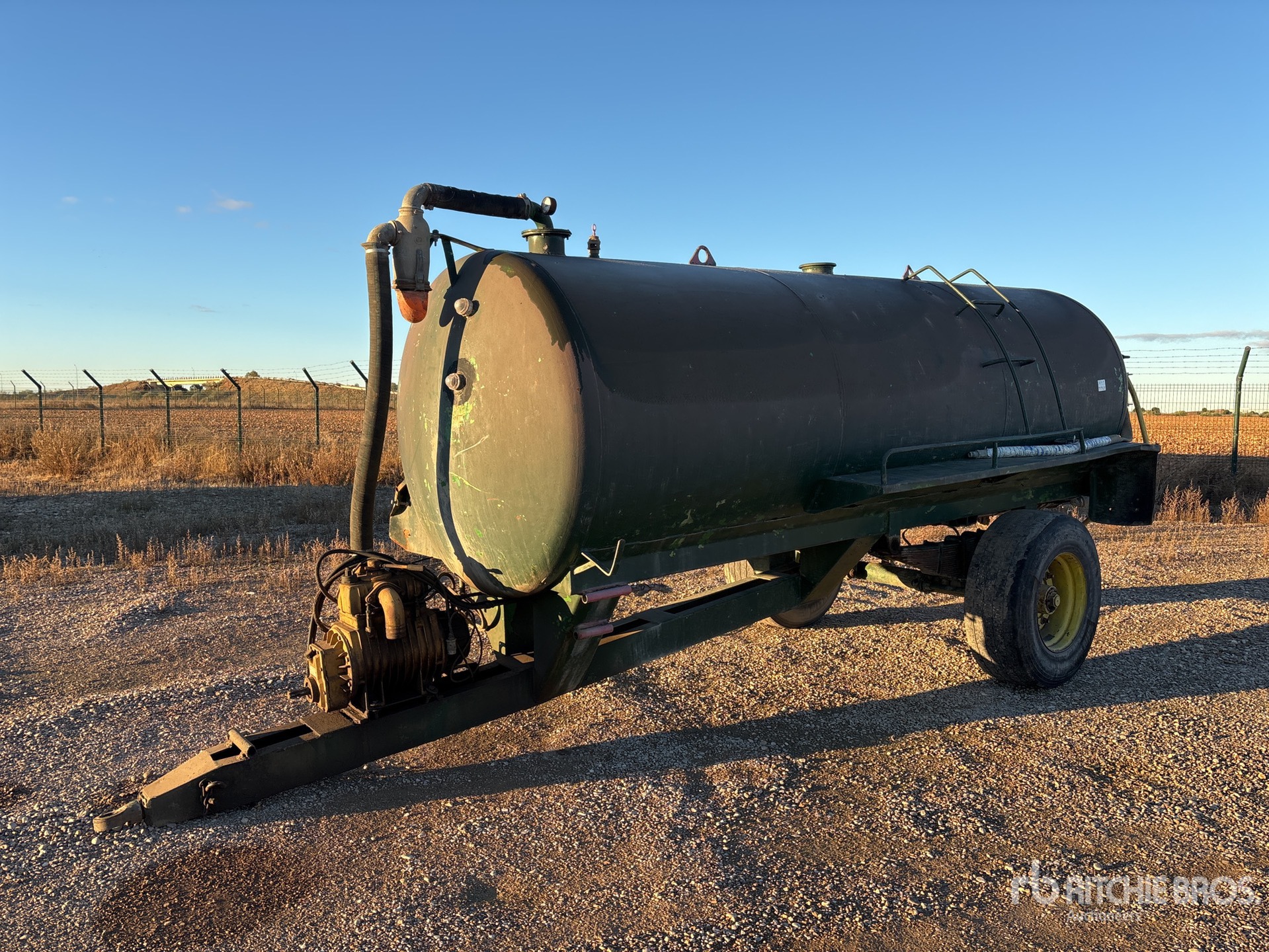 General Appearance with Image, coin avant gauche