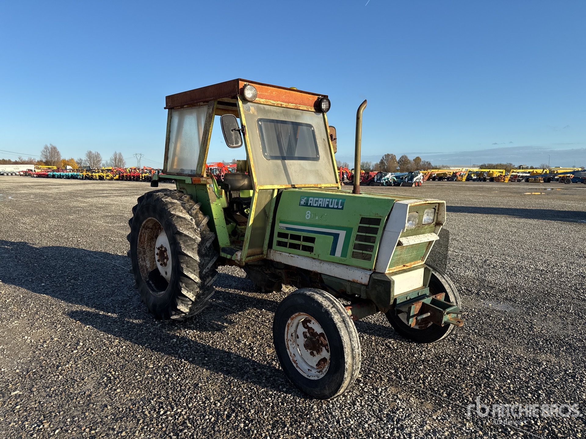 General Appearance with Picture, Right Front Corner