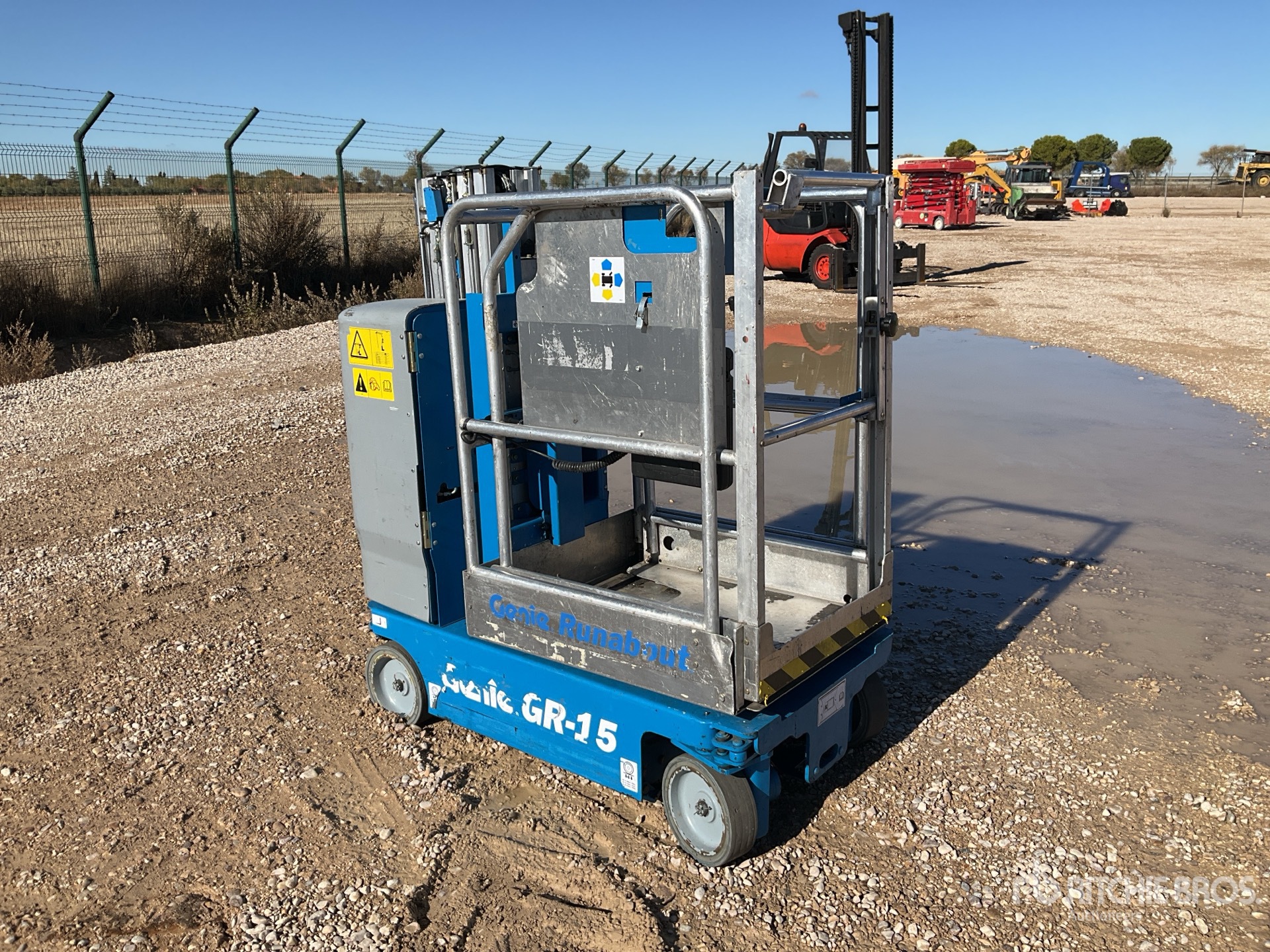 General Appearance with Picture, Right Front Corner