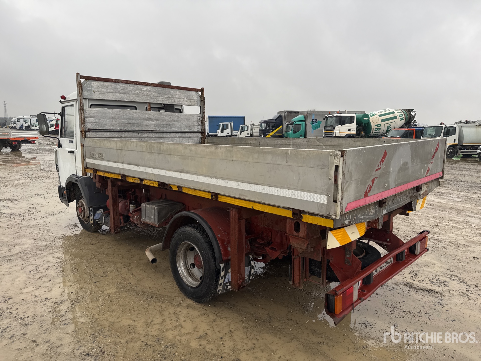 General Appearance with Imagen: esquina trasera izquierda