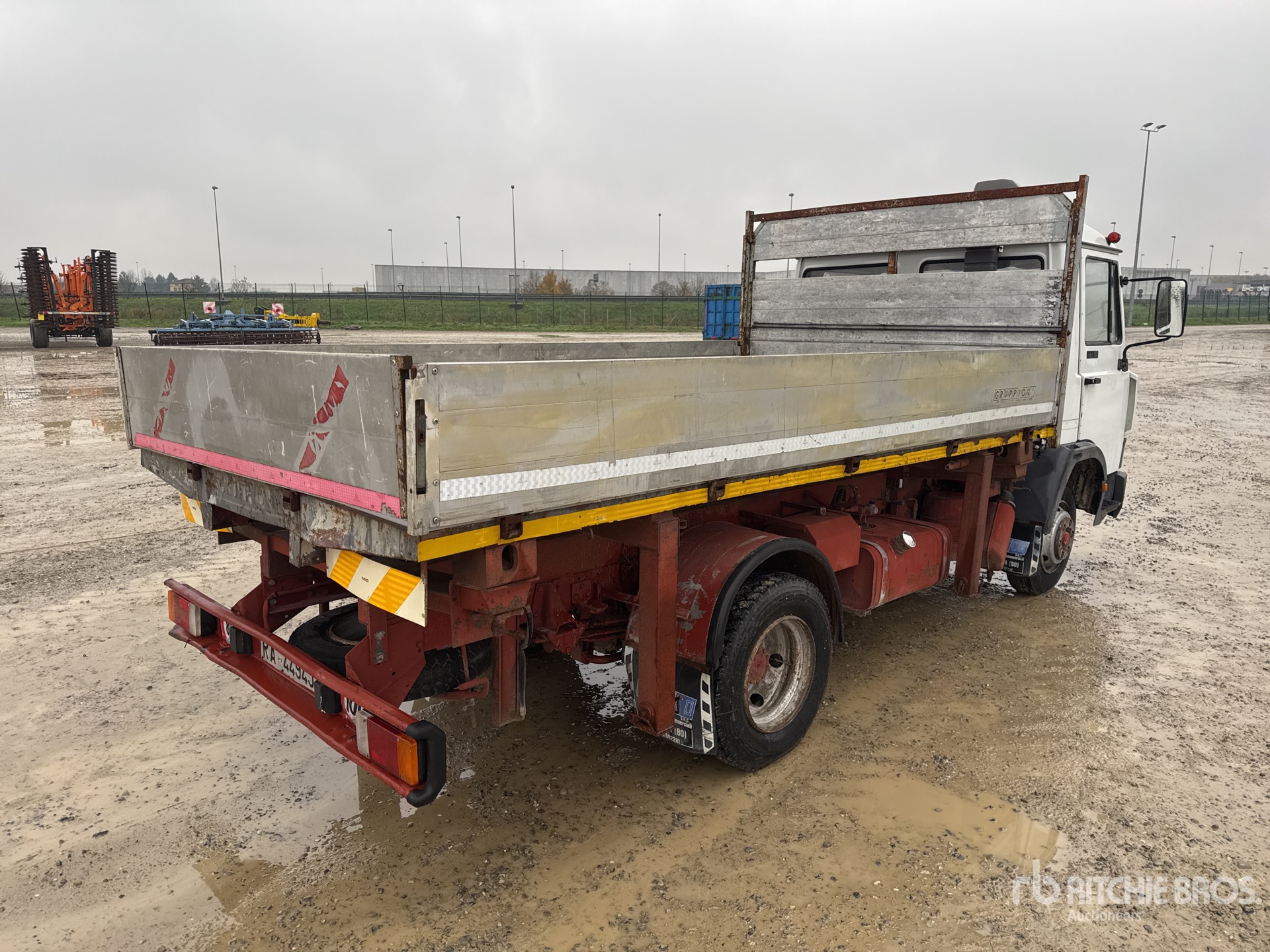 General Appearance with Imagen: esquina trasera derecha