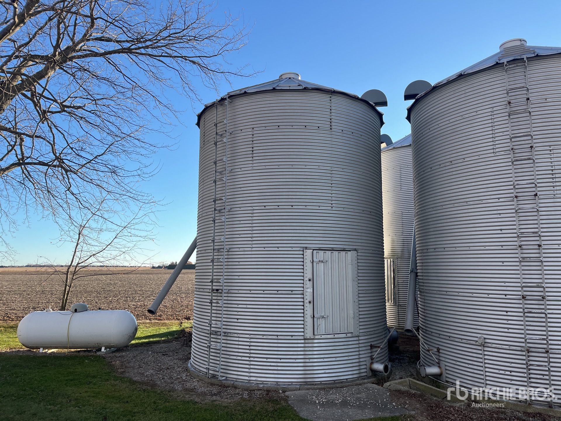 Aspect général with Image, coin avant gauche