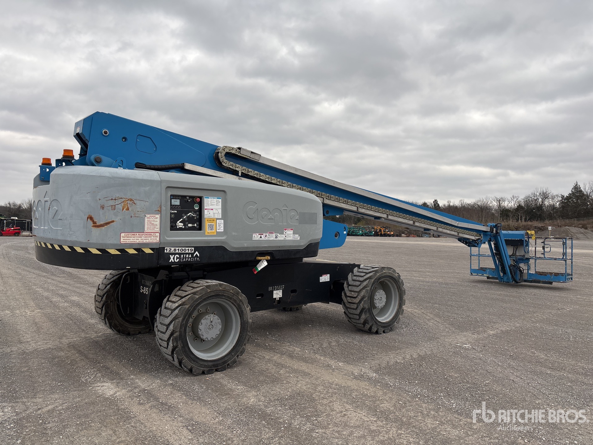 Aspect général with Image, coin arrière droit