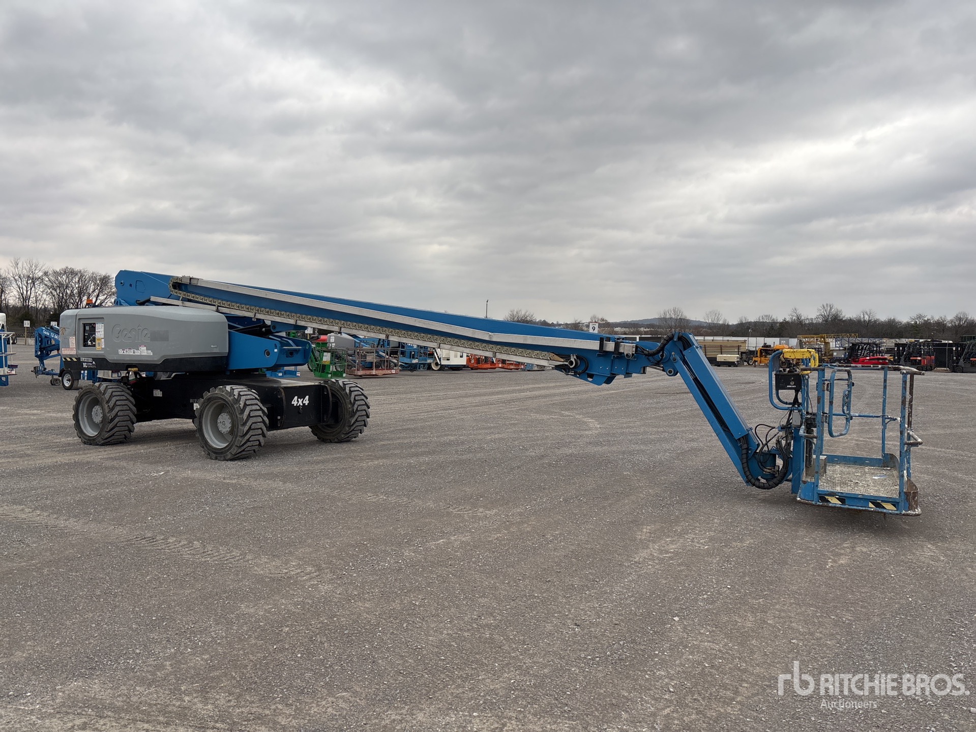 Aspect général with Image, coin avant droit