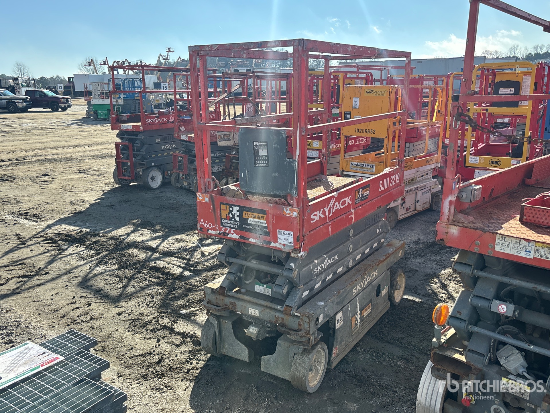 Aspect général with Image, coin arrière droit