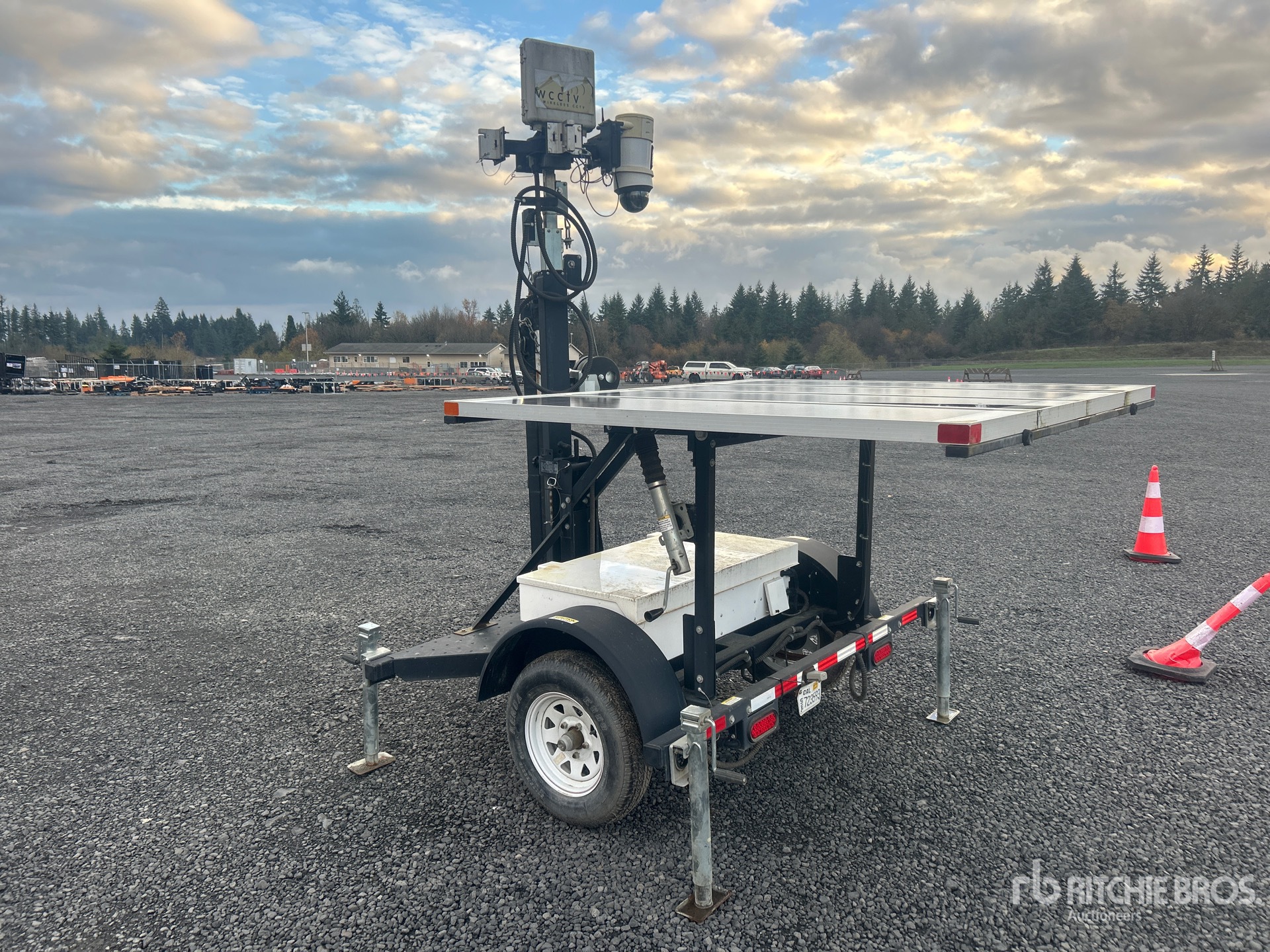 General Appearance with Picture, Left Rear Corner