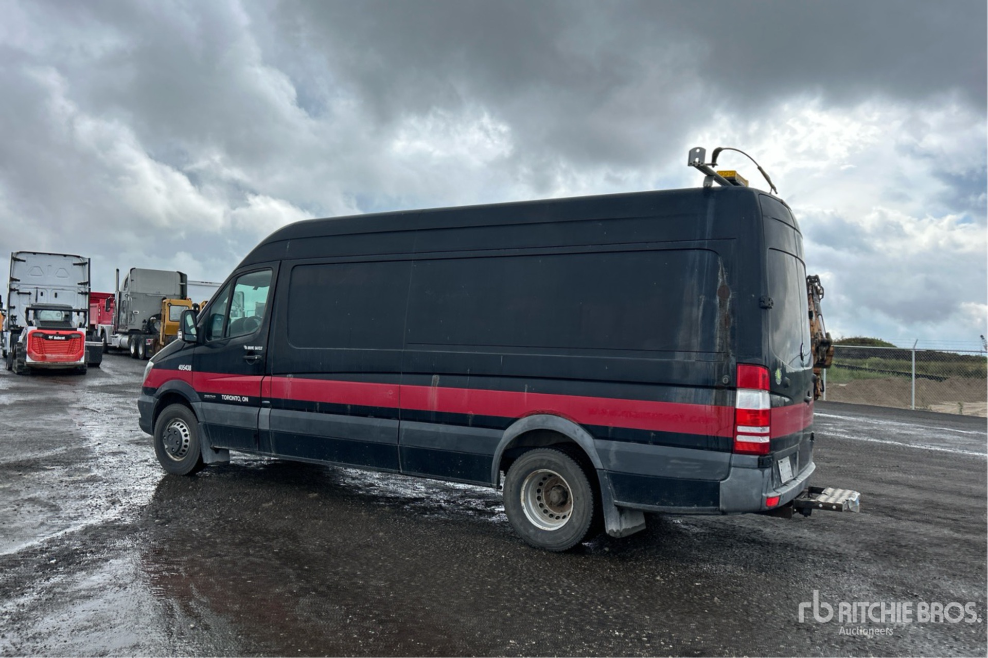 General Appearance with Picture, Left Rear Corner