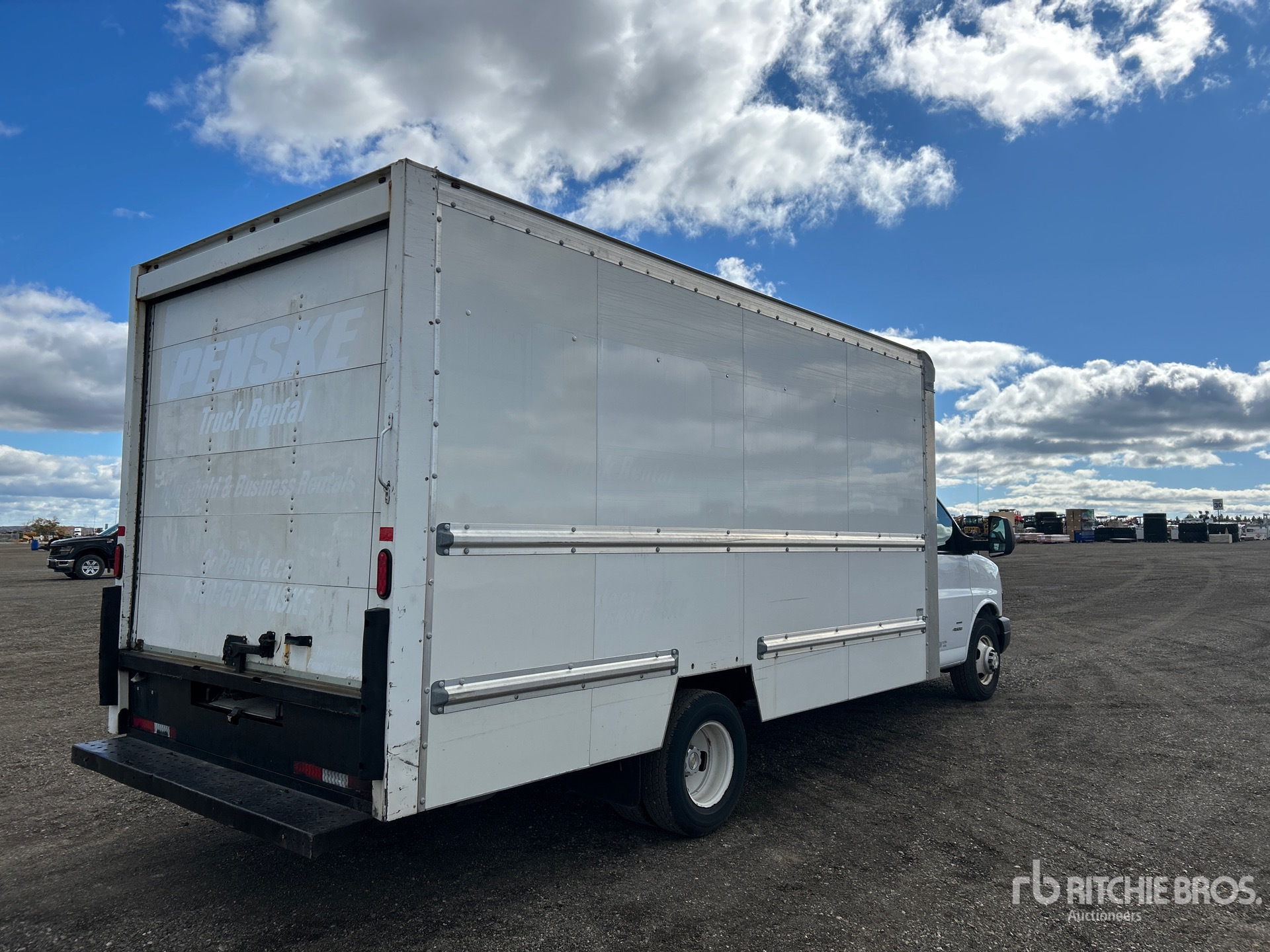 General Appearance with Picture, Right Rear Corner