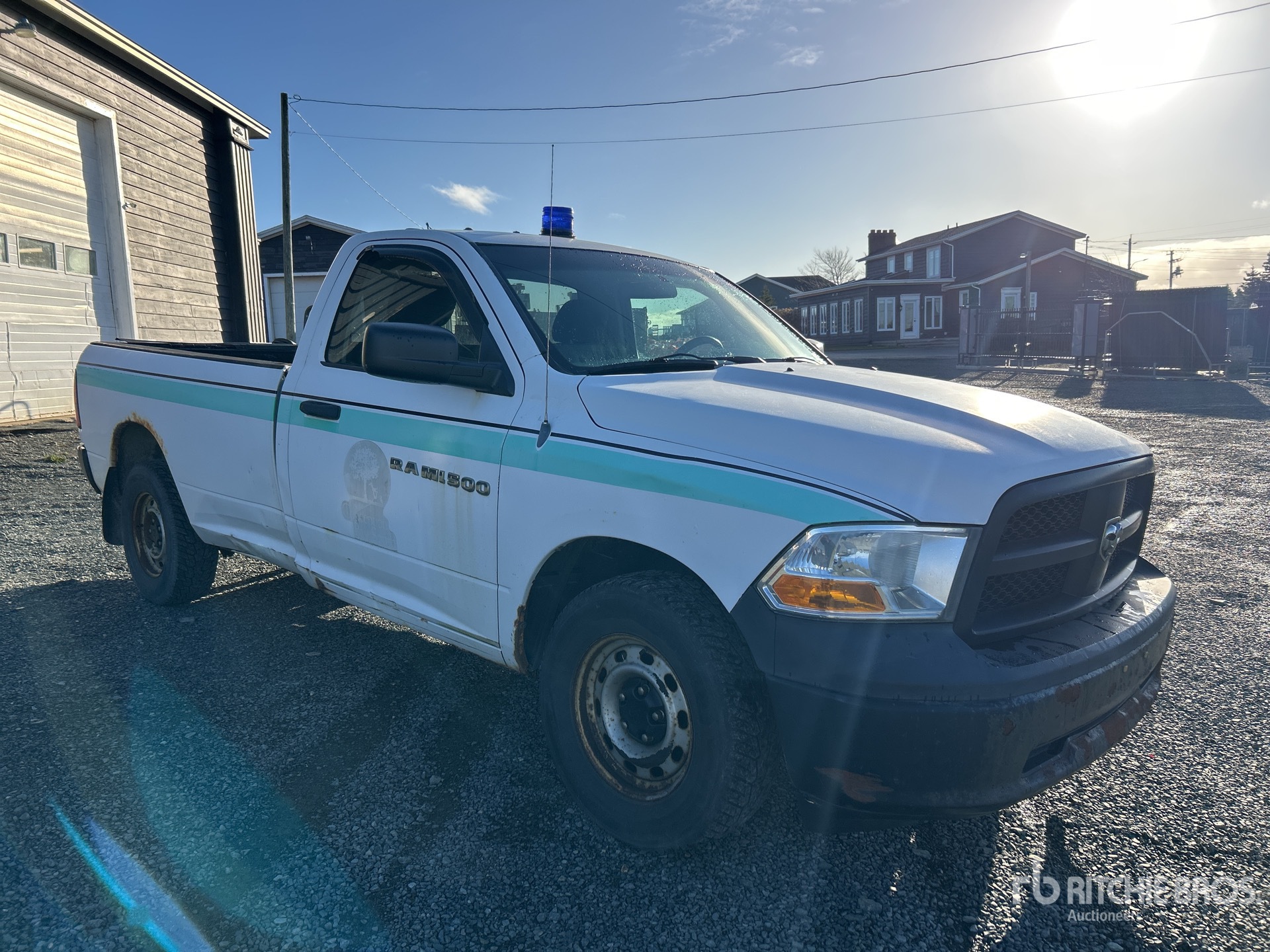 General Appearance with Picture, Right Front Corner