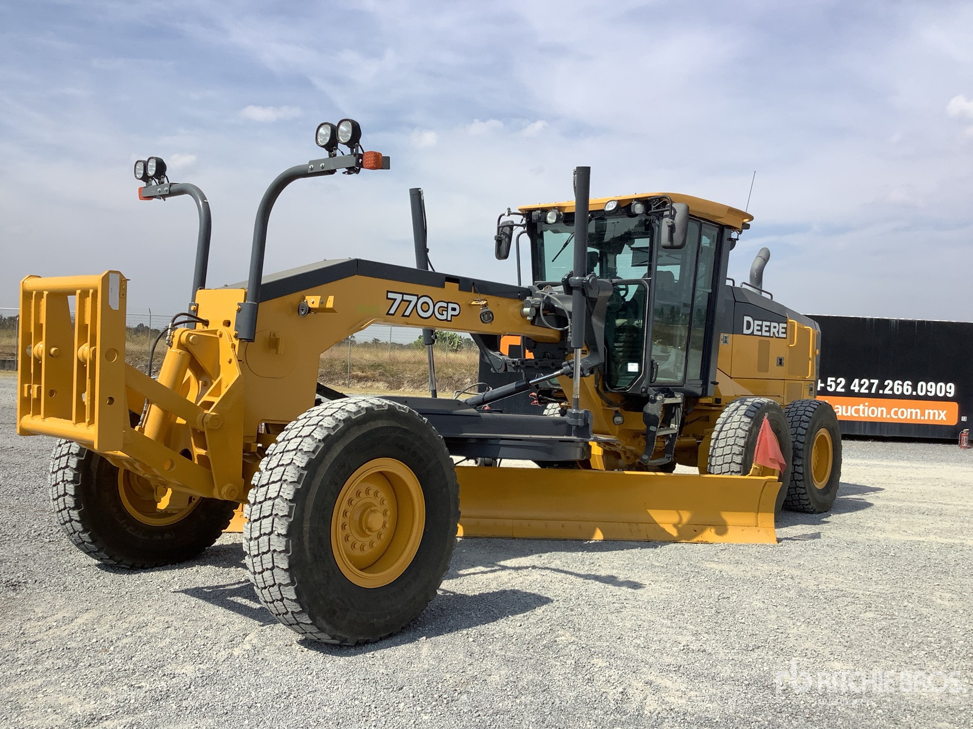 General Appearance with Spin