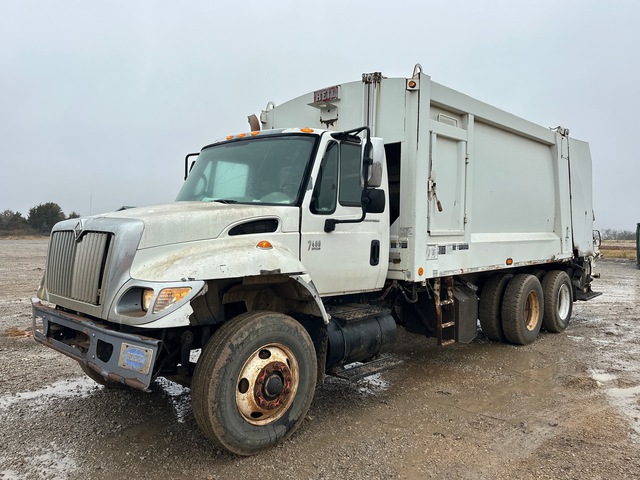 2005 International 7400 6x4 Rear Loader Waste Collection Truck