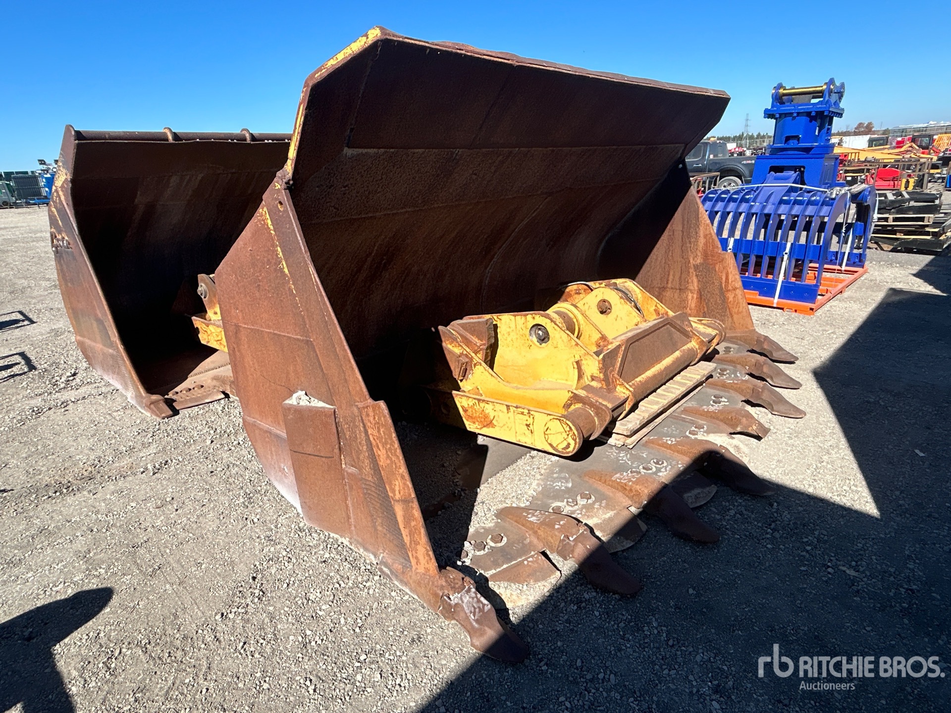 General Appearance with Bild, Ecke vorne rechts