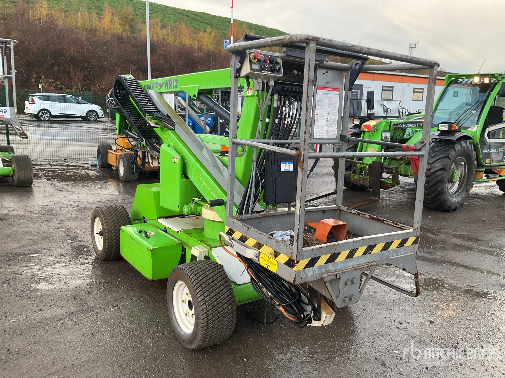 General Appearance with Picture, Right Front Corner