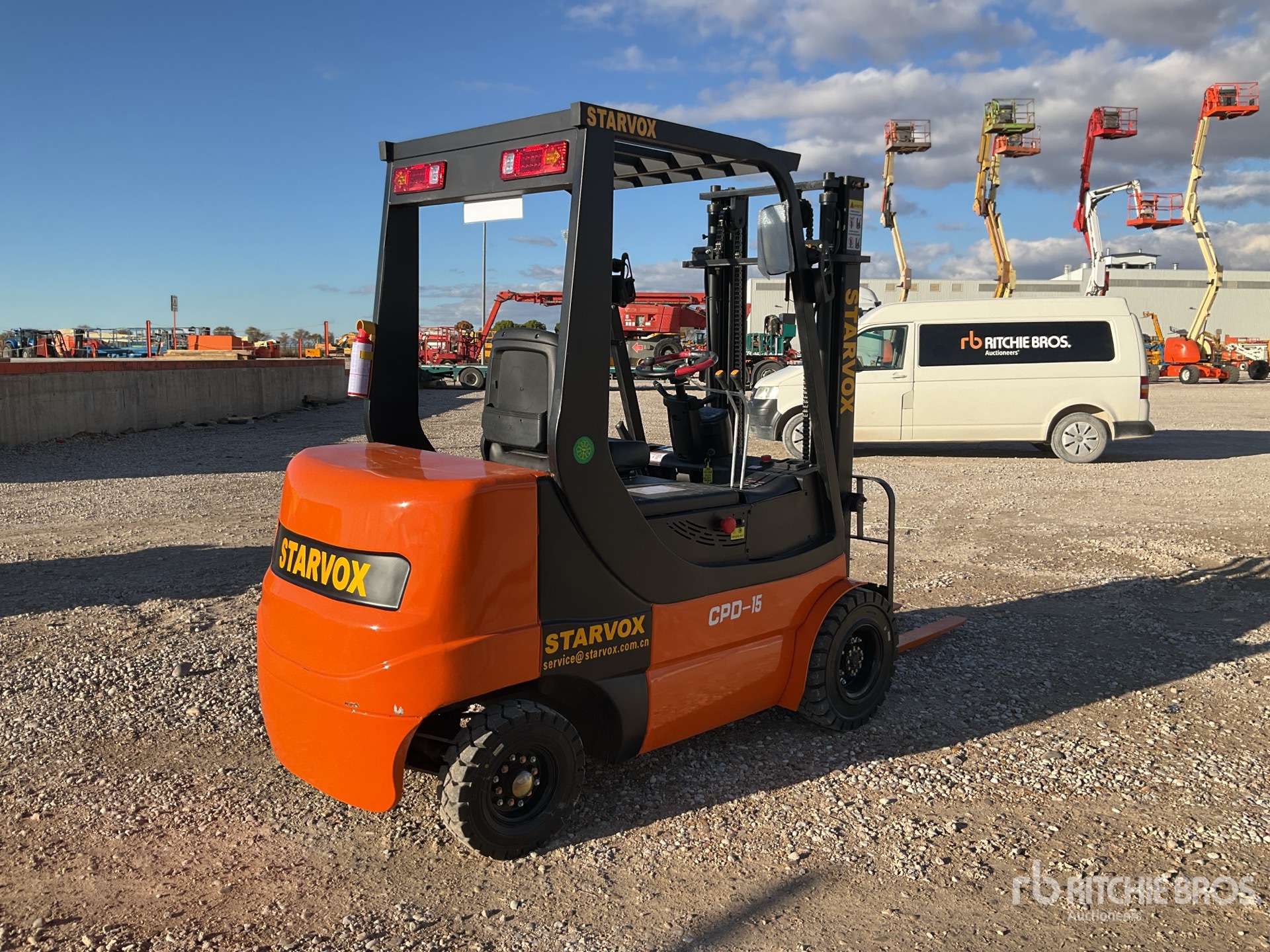 General Appearance with Picture, Right Rear Corner