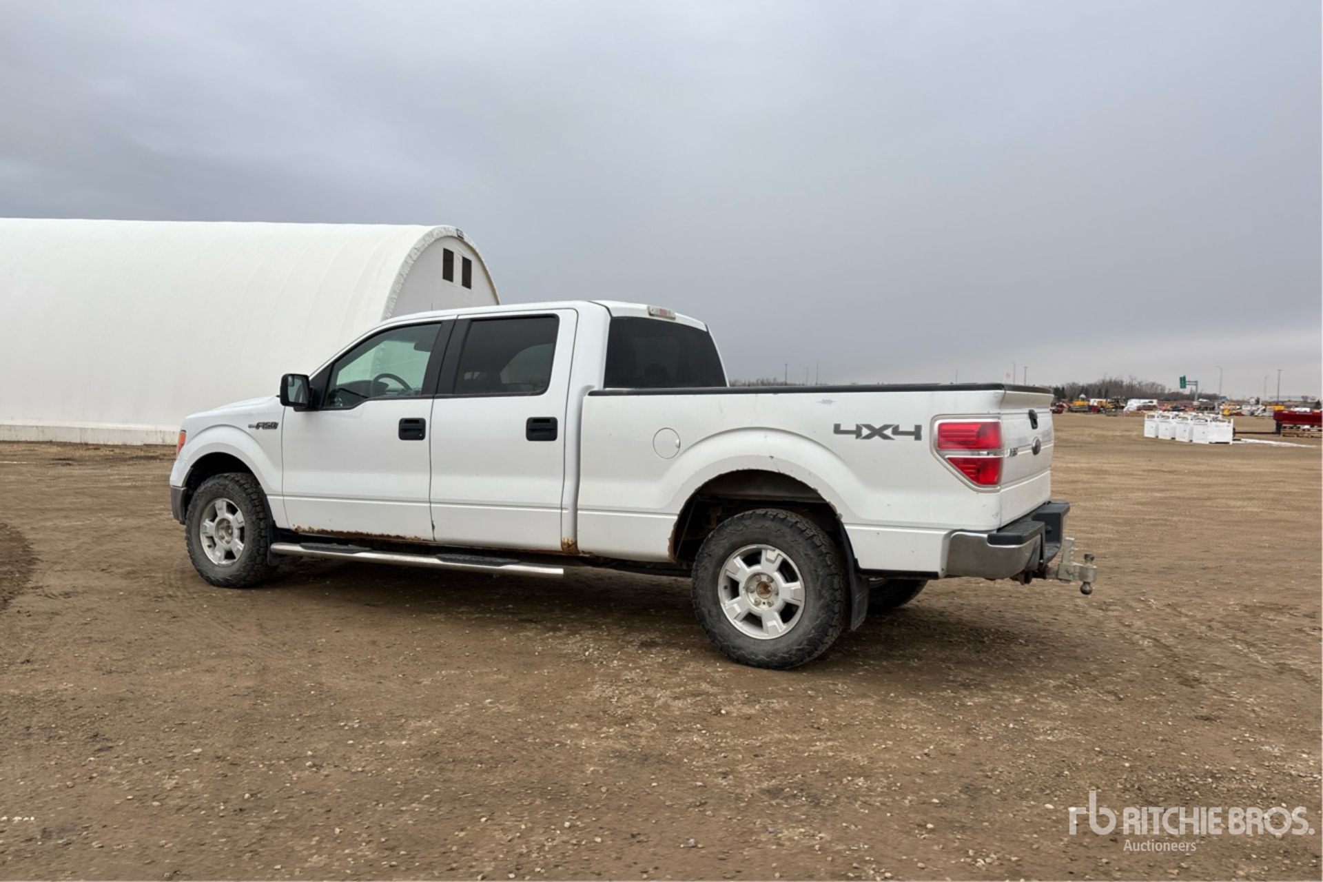 General Appearance with Picture, Left Rear Corner